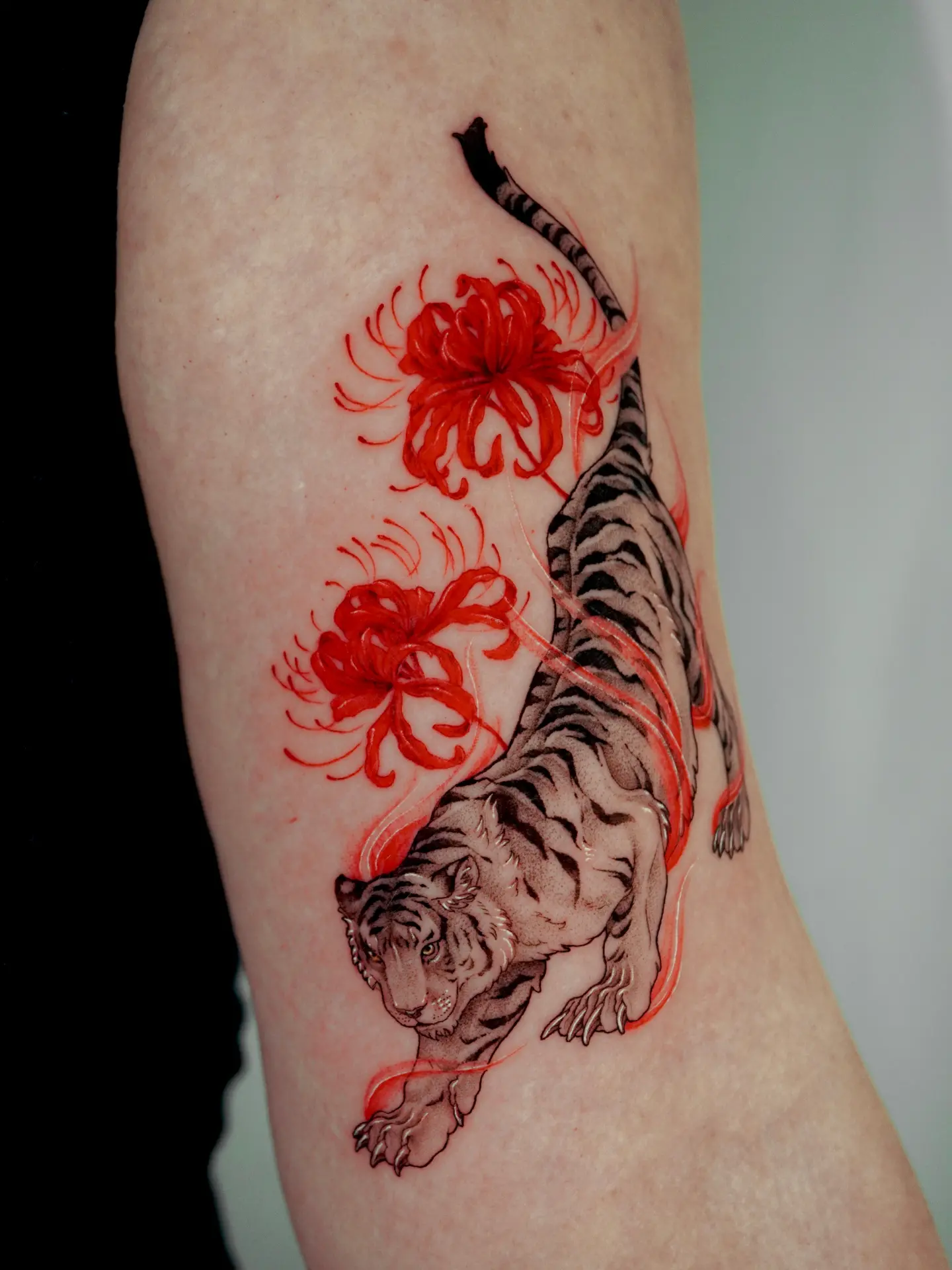 Tattoo by @153cm_tattoo — realism, dotwork