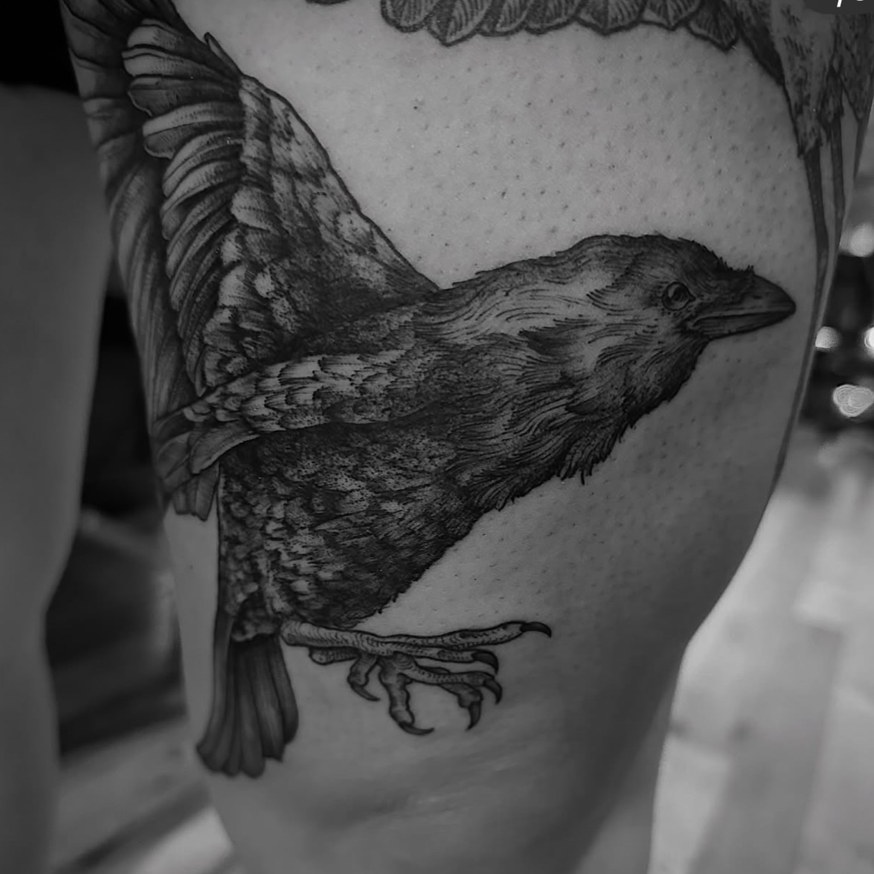 Bird realism tattoo on the thigh by Desireé Keys, Midvale, Utah