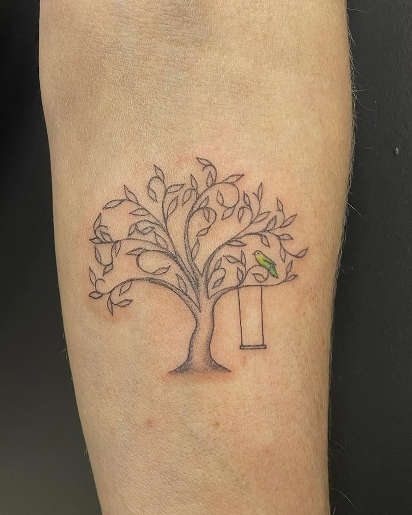 Tattoo by @myl.valois_tattoo — black_and_grey