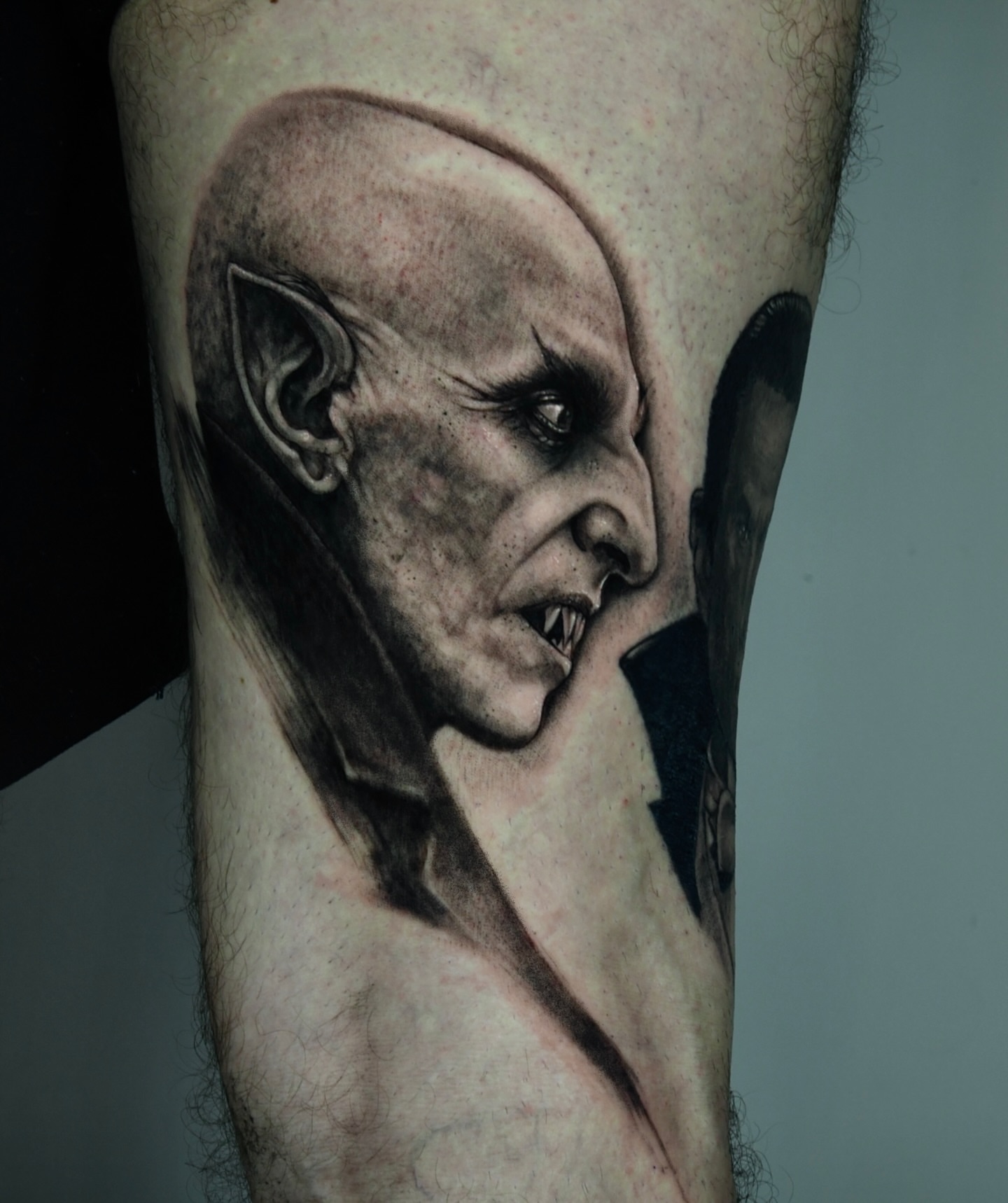 Vampire realism tattoo on the forearm by Milk Tattoos 🇸🇻🇪🇸