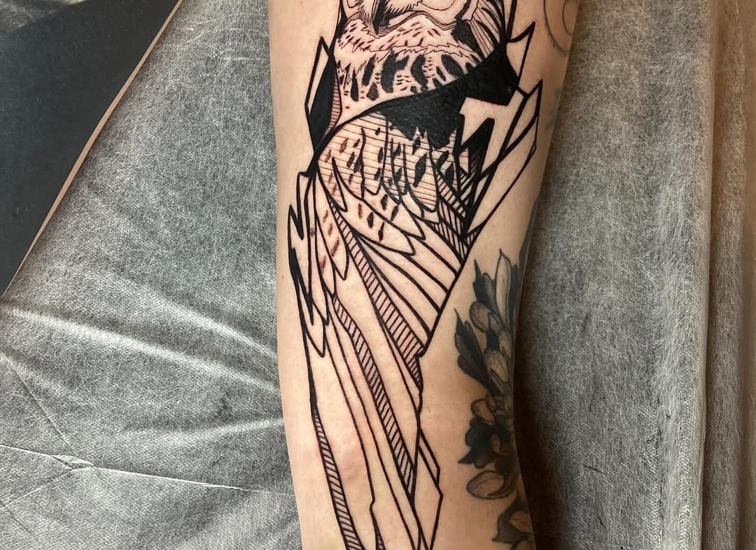 Tattoo by @rizzie_tat2 — blackwork, geometric