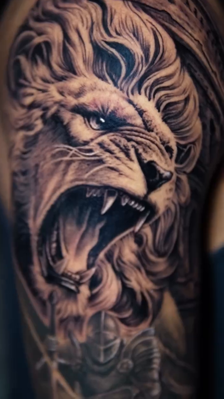 Tattoo by @ellieelizabethtattoos โ realism, black_and_grey
