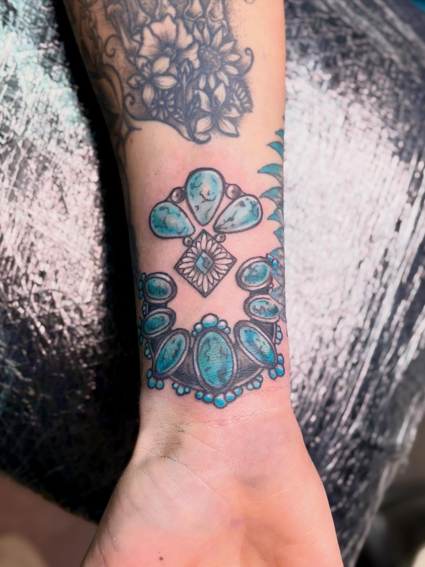 Tattoo by @ciarahofmeisterink — american_traditional