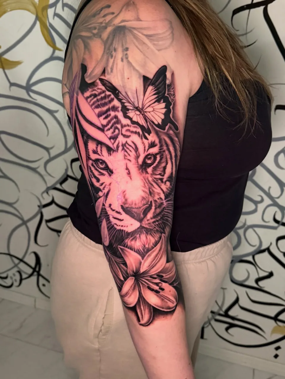 Tattoo by @jcharlescabral — realism, dotwork
