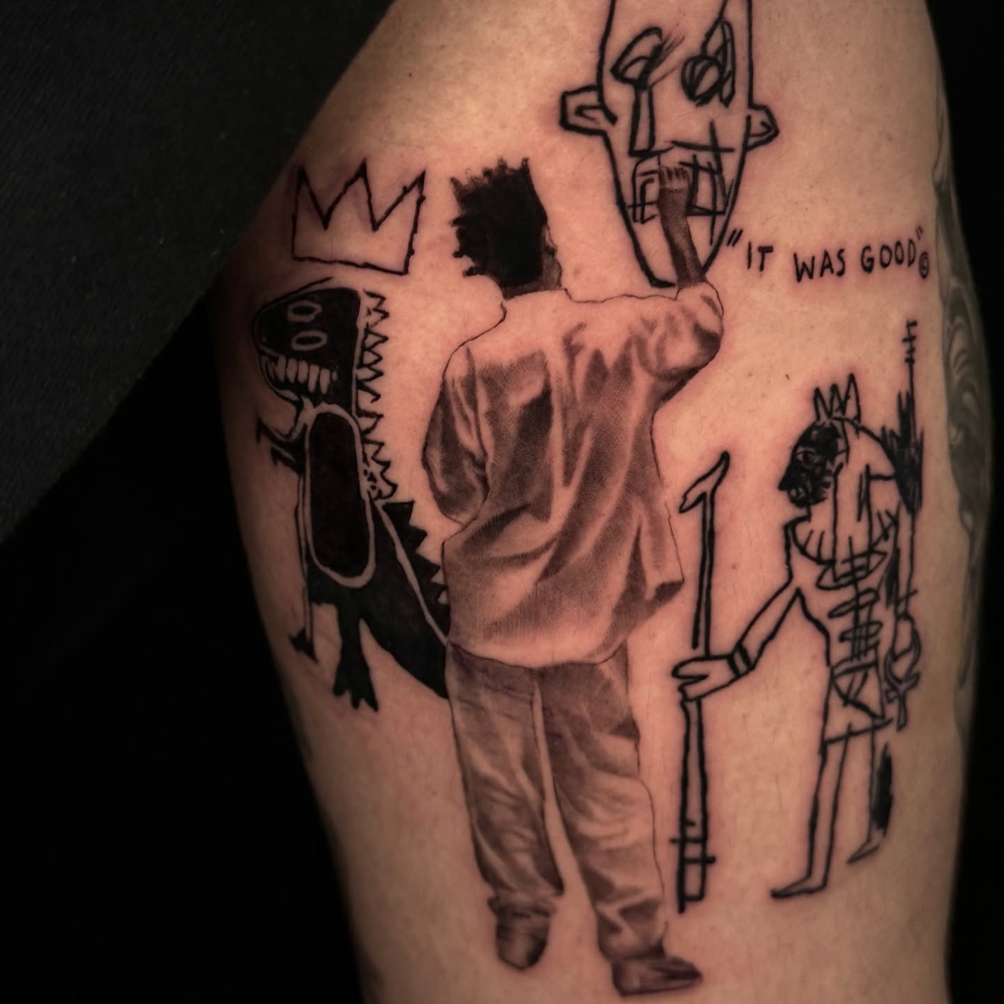 Tattooed figure with crown realism tattoo on the forearm by R O M y R I N C Ó N