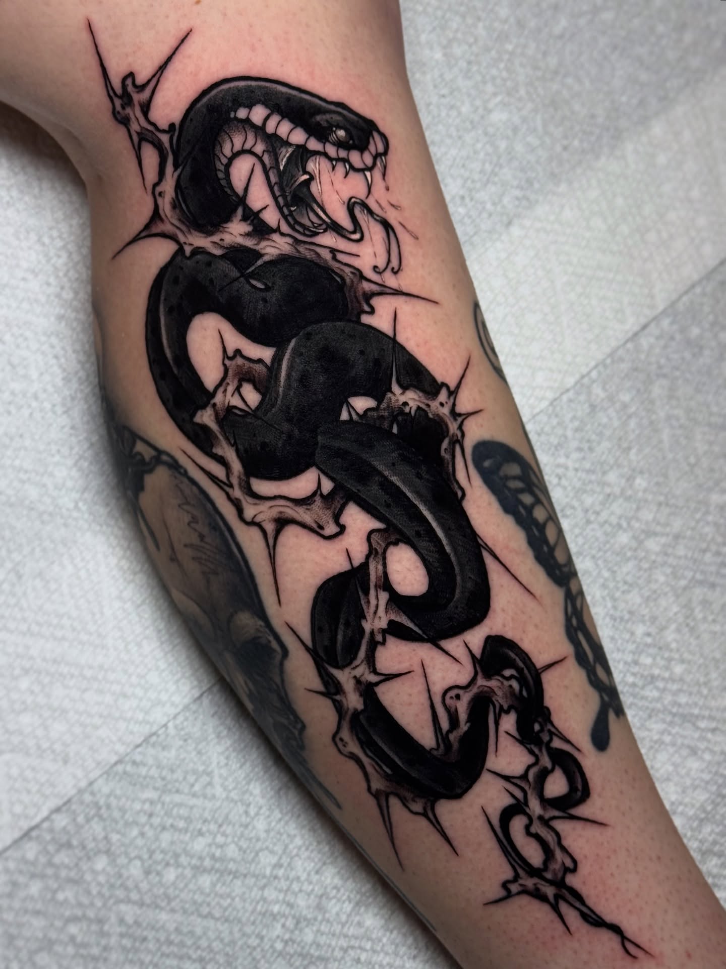 Tattoo by @themactatty — black_and_grey, realism