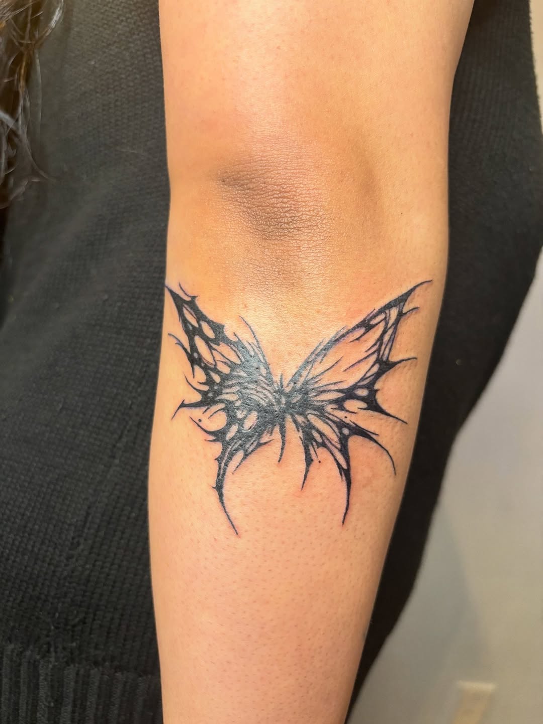 Tattoo by @sterstraal — blackwork, fine_line