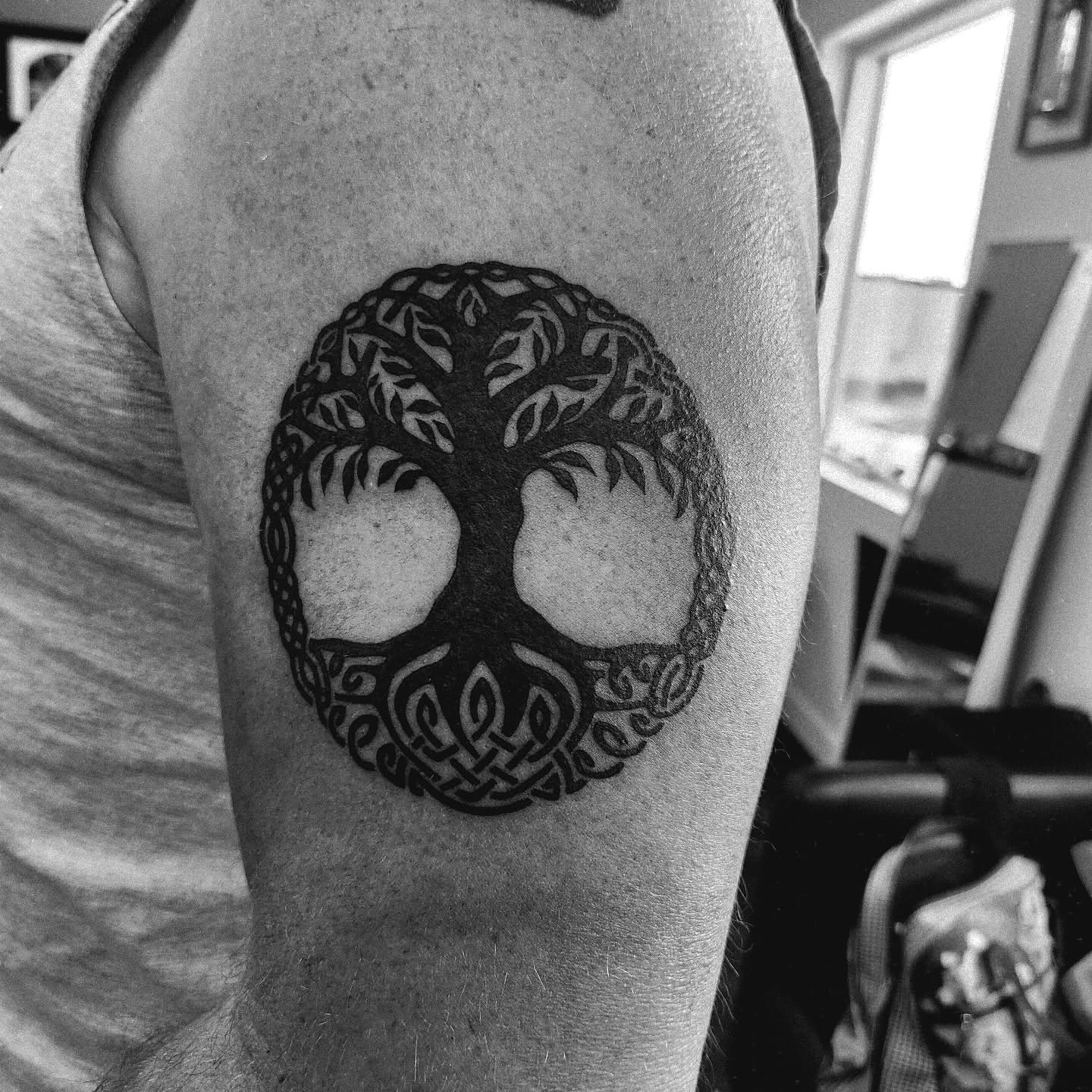 Tattoo by @lifeisajjtattoo_ — black_and_grey