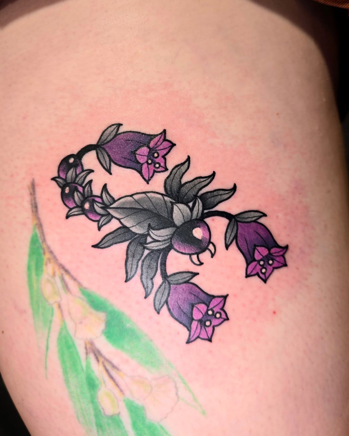Tattoo by @makluvintattoos — dotwork