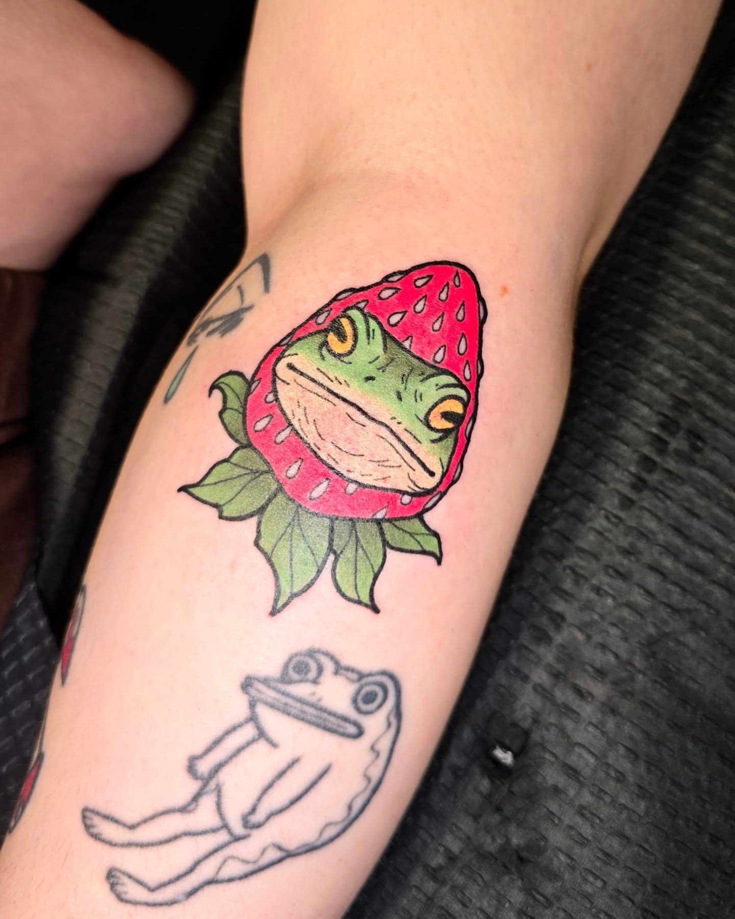 Tattoo by @makluvintattoos — new_school, illustrative