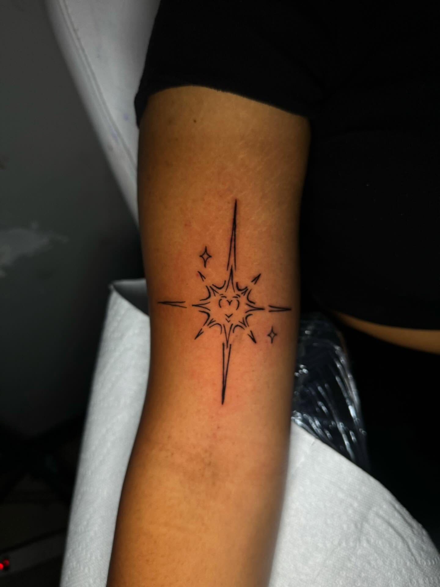 Tattoo by @dopestainz_ — geometric