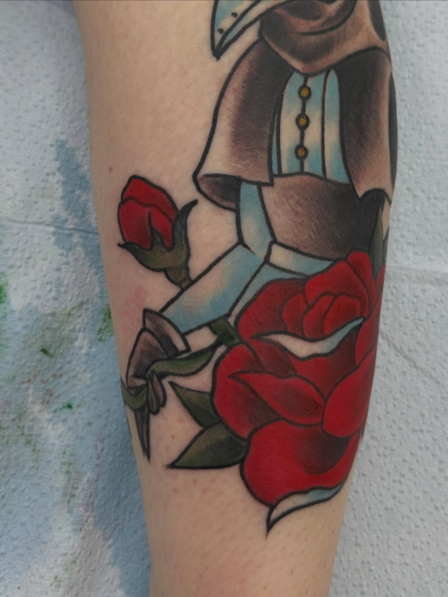 Red roses American traditional tattoo on the forearm by mychaela ๐ฑ