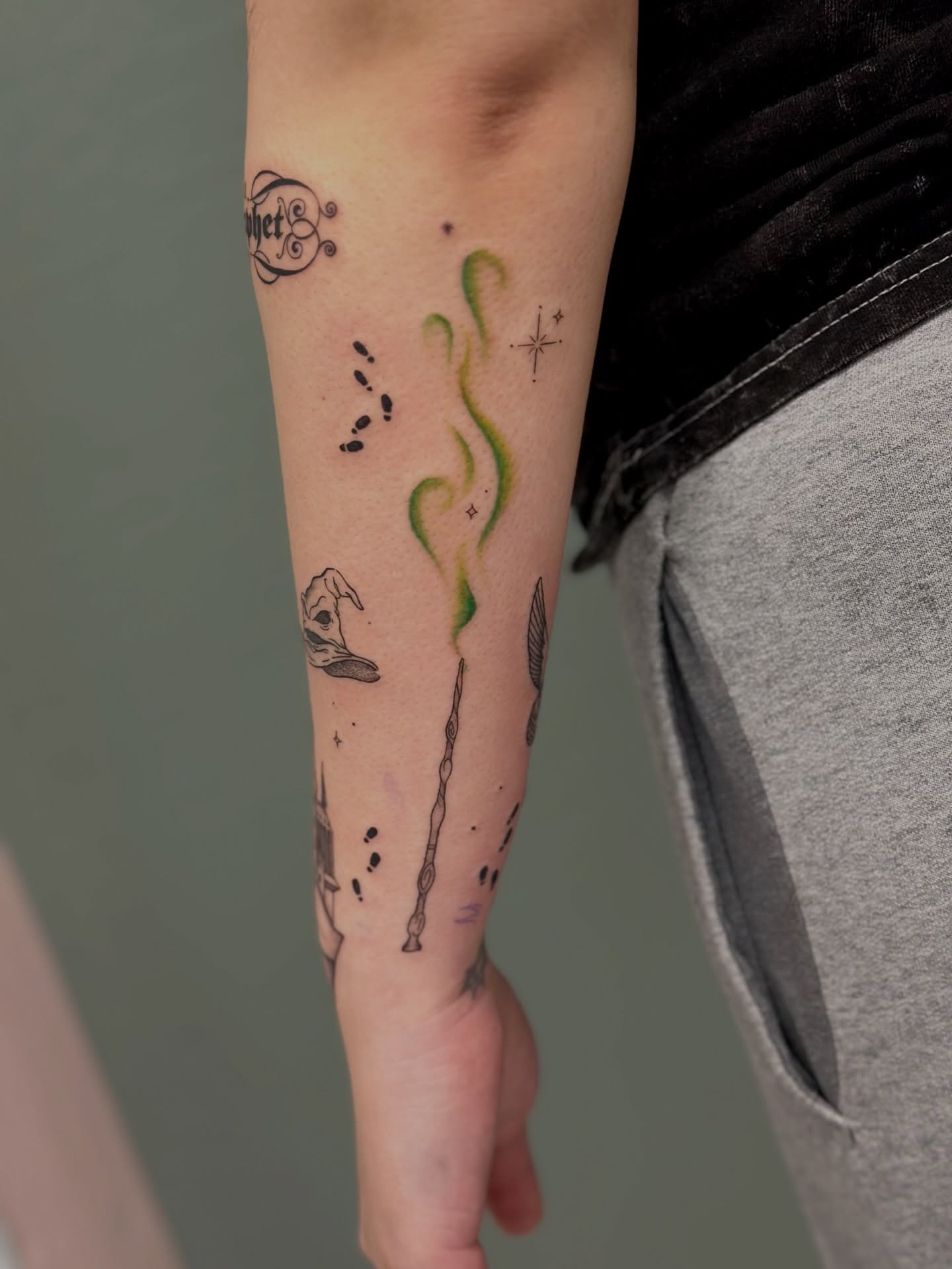 Tattoo by @riah_papayah — dotwork, watercolor