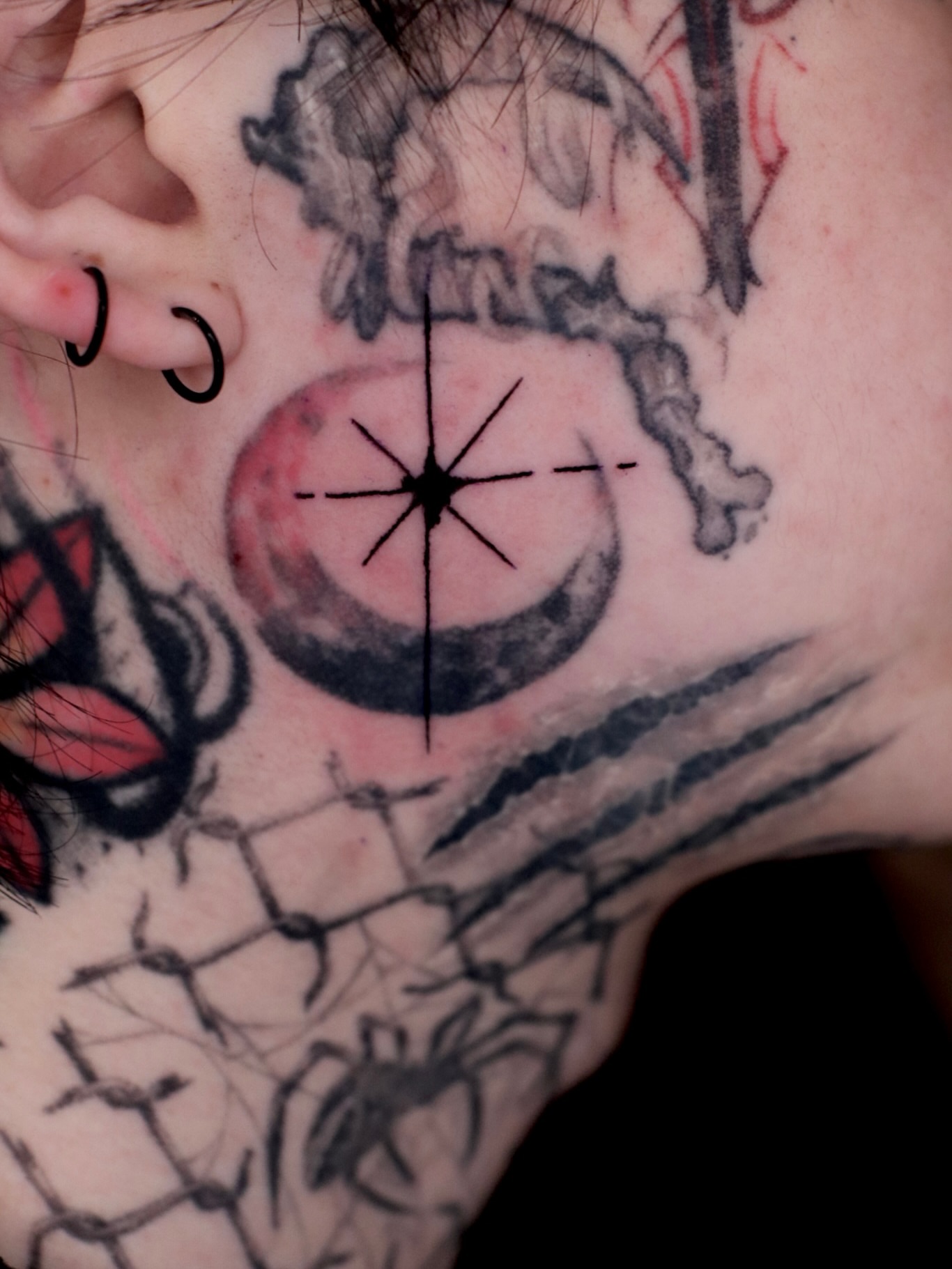 Tattoo by @pinking__tt — geometric