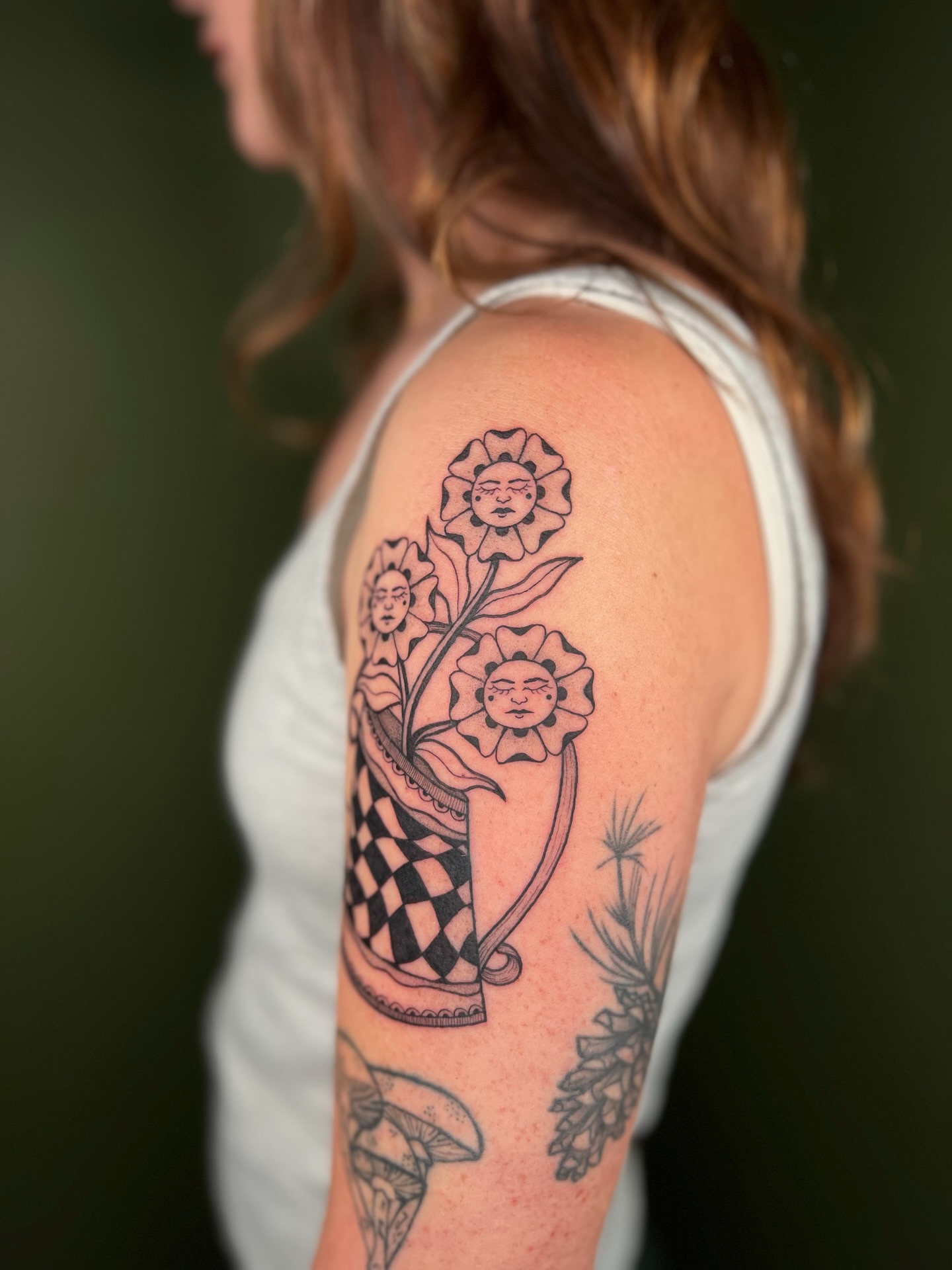 Sunflowers black and grey tattoo on the upper arm by ๐ฅ ๐๐ฅ๐๐ฑ๐ข๐ฌ ๐ฅ