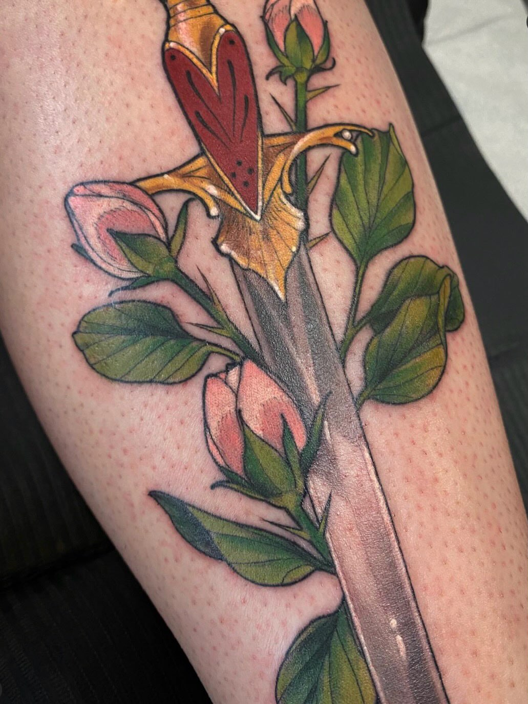 Tattoo by @samilouisetattoos — realism, dotwork