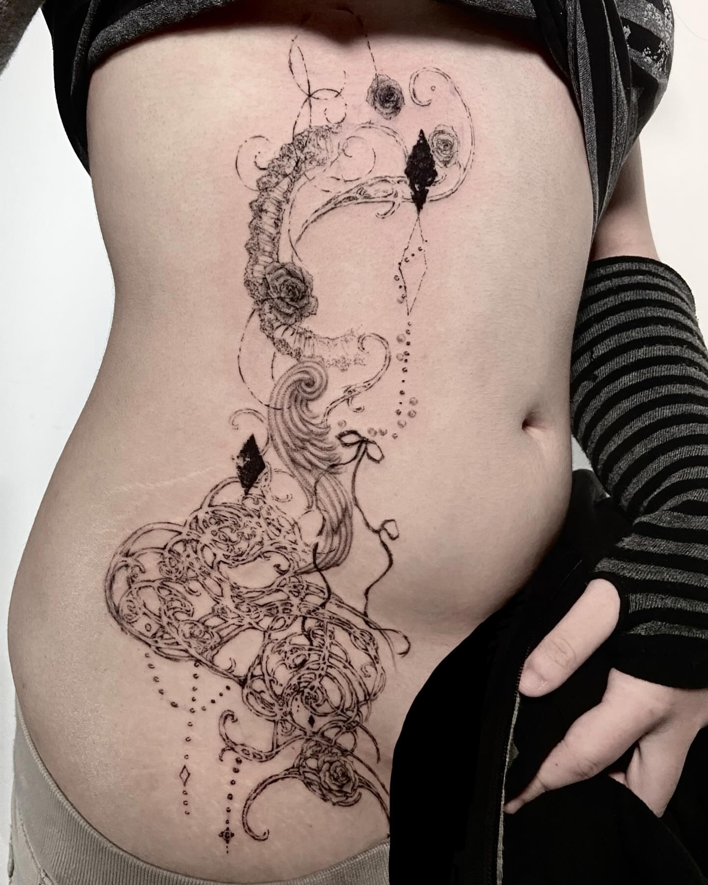 Abstract design geometric tattoo on the torso by ༒ ₐₙ𝓰ₑₗₐ  ༒