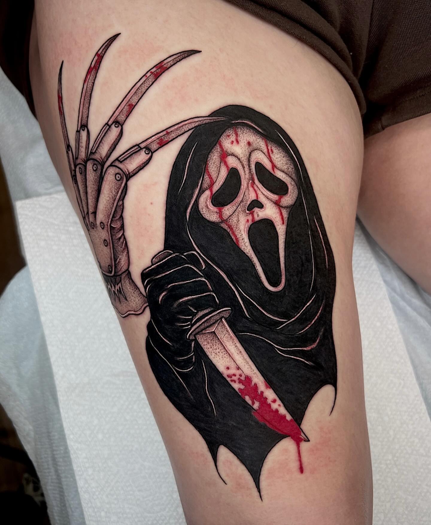 Scream ghost dark realism tattoo on the thigh by 𝔅𝔯𝔦 𝔉𝔩𝔢𝔱𝔠𝔥𝔢𝔯