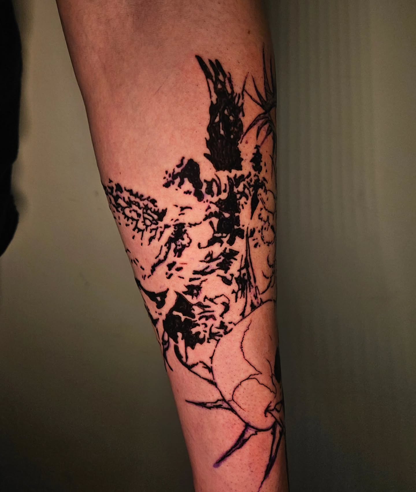 Tattoo by @prettybutpoisonink — black_and_grey
