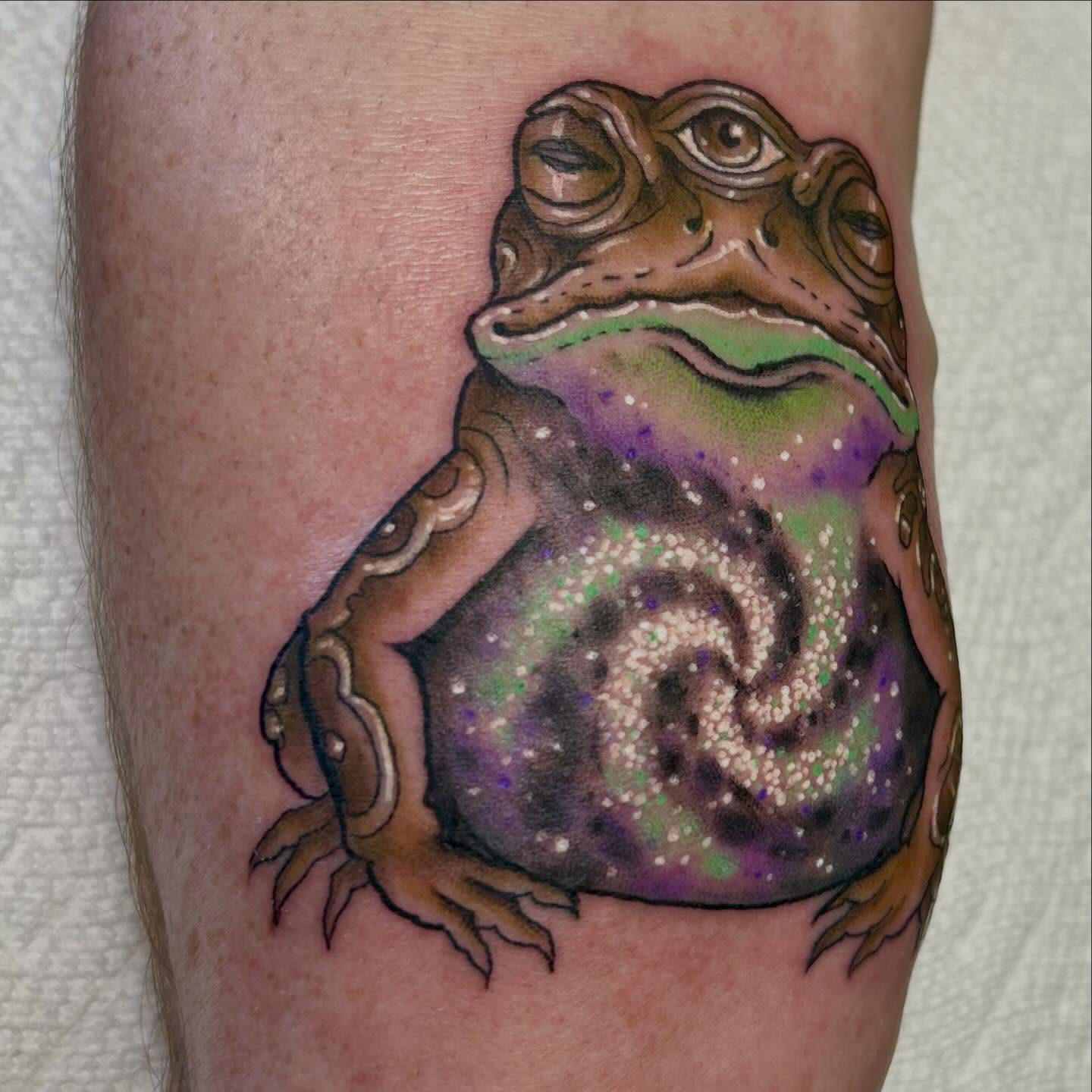 Toad realism tattoo on the thigh by darklord_666