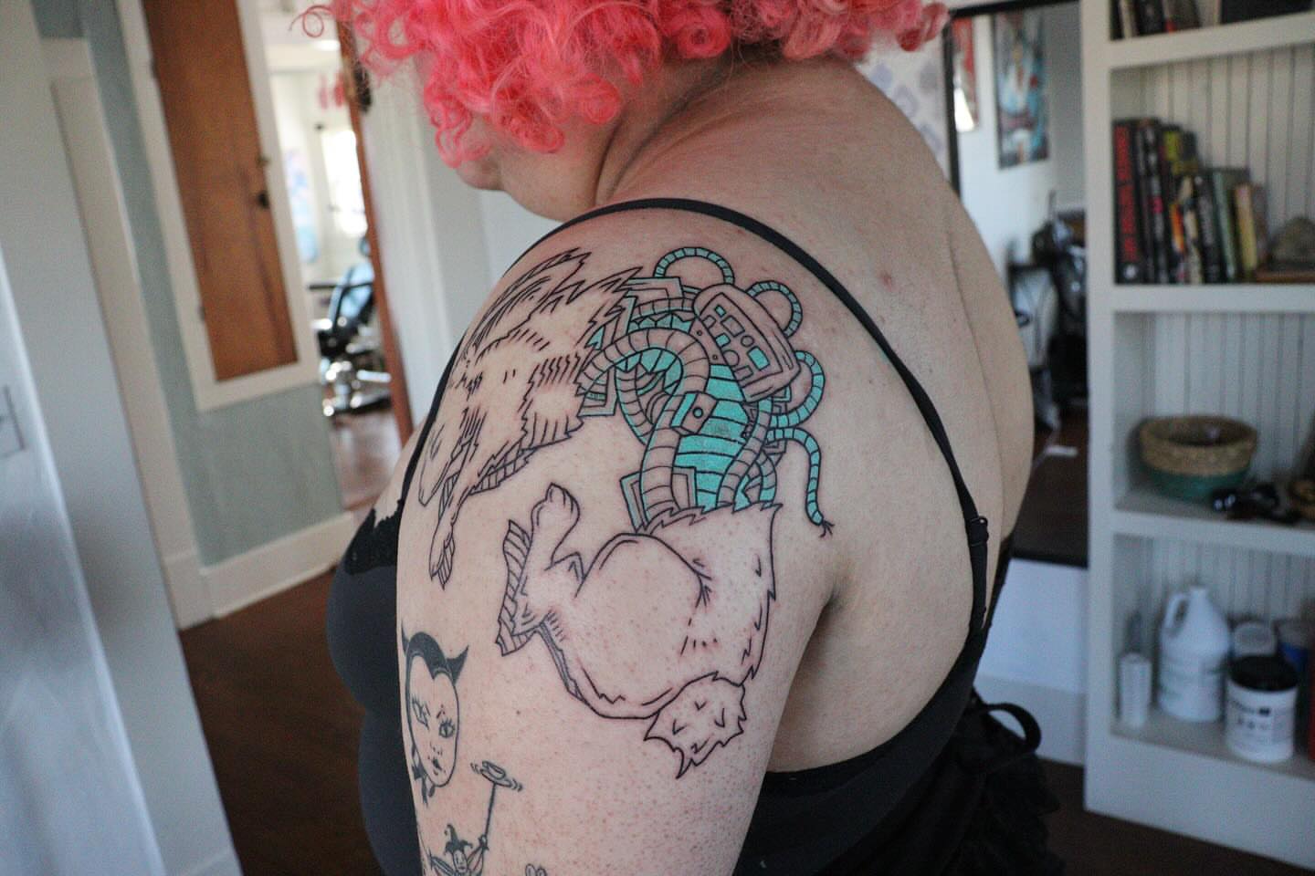 Mechanical creature new school tattoo on the shoulder by ⁘ heléna tupou-lisle ⁘