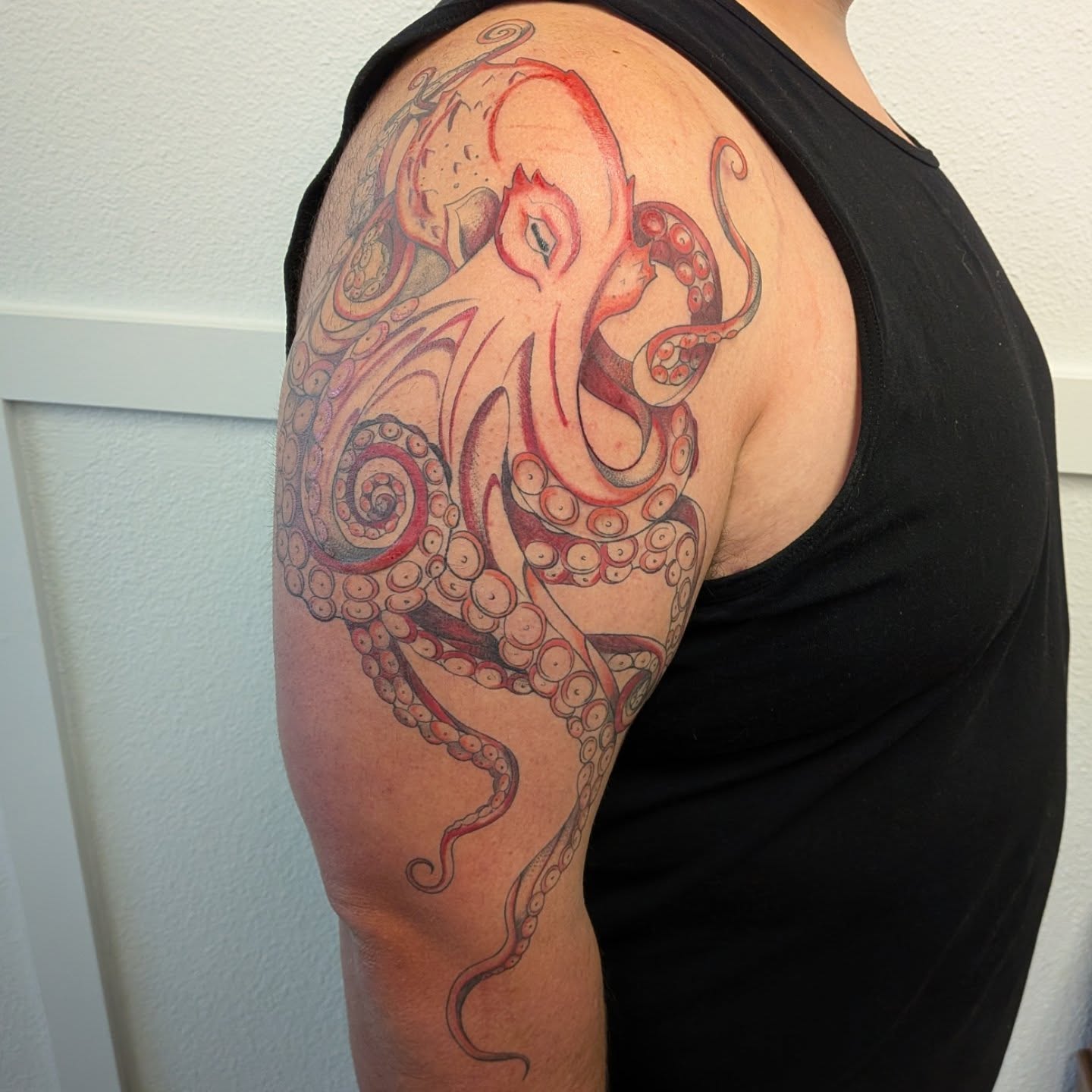 Tattoo by @fernewt — dotwork, realism