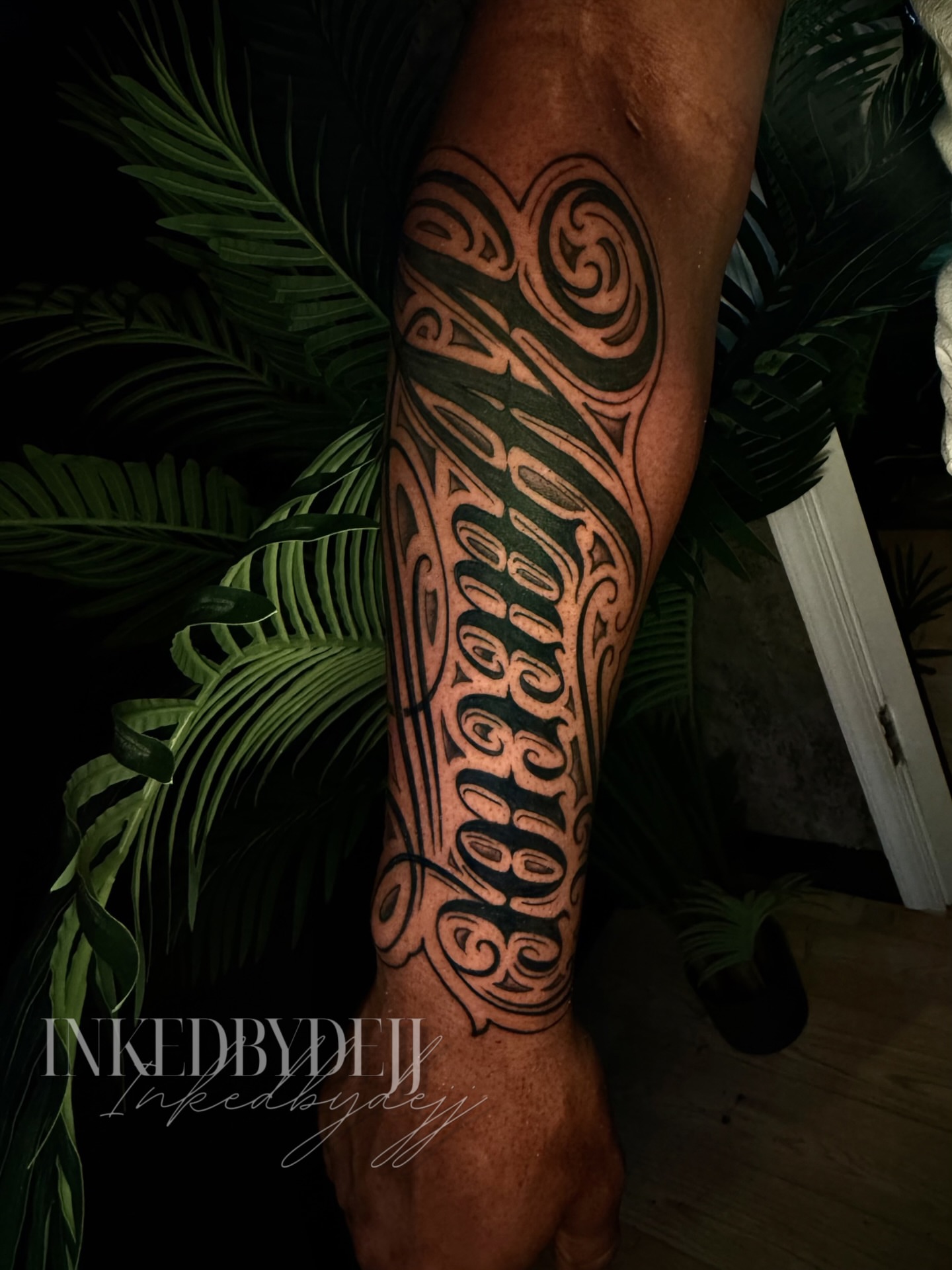Tribal pattern tribal tattoo on the forearm by Inkedbydejj
