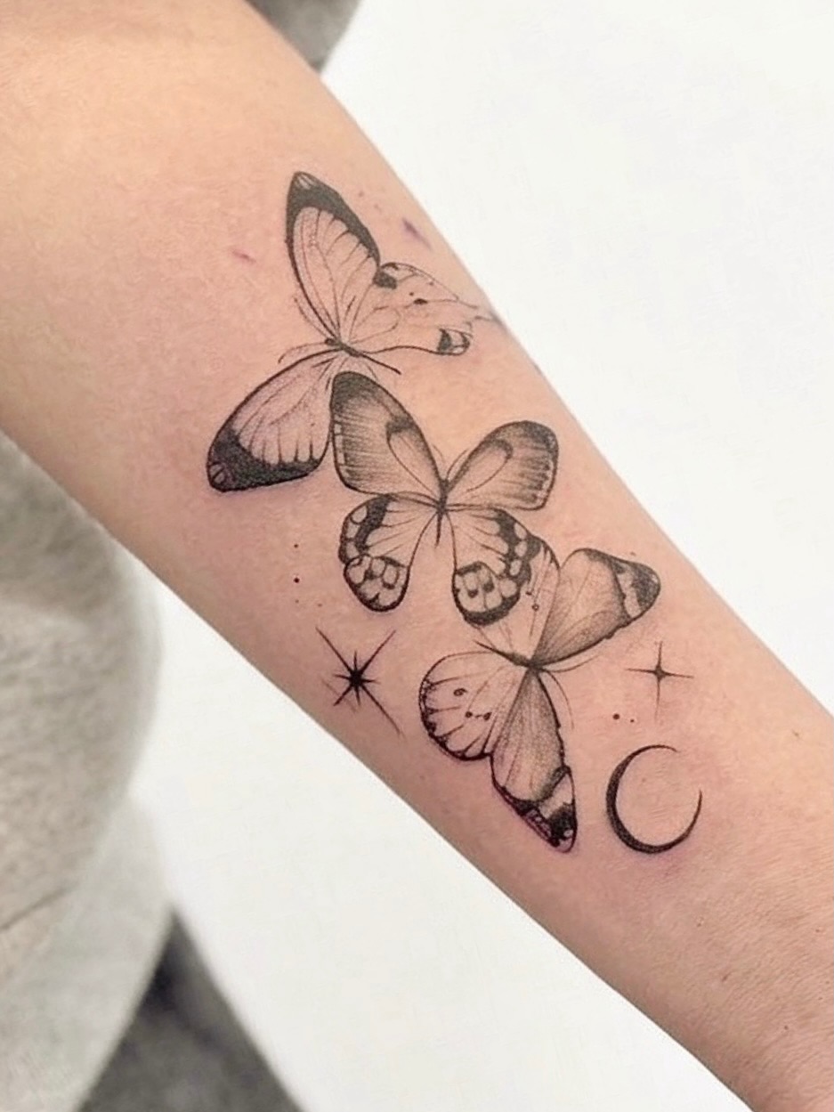 Tattoo by @morae_tattoo — dotwork, realism