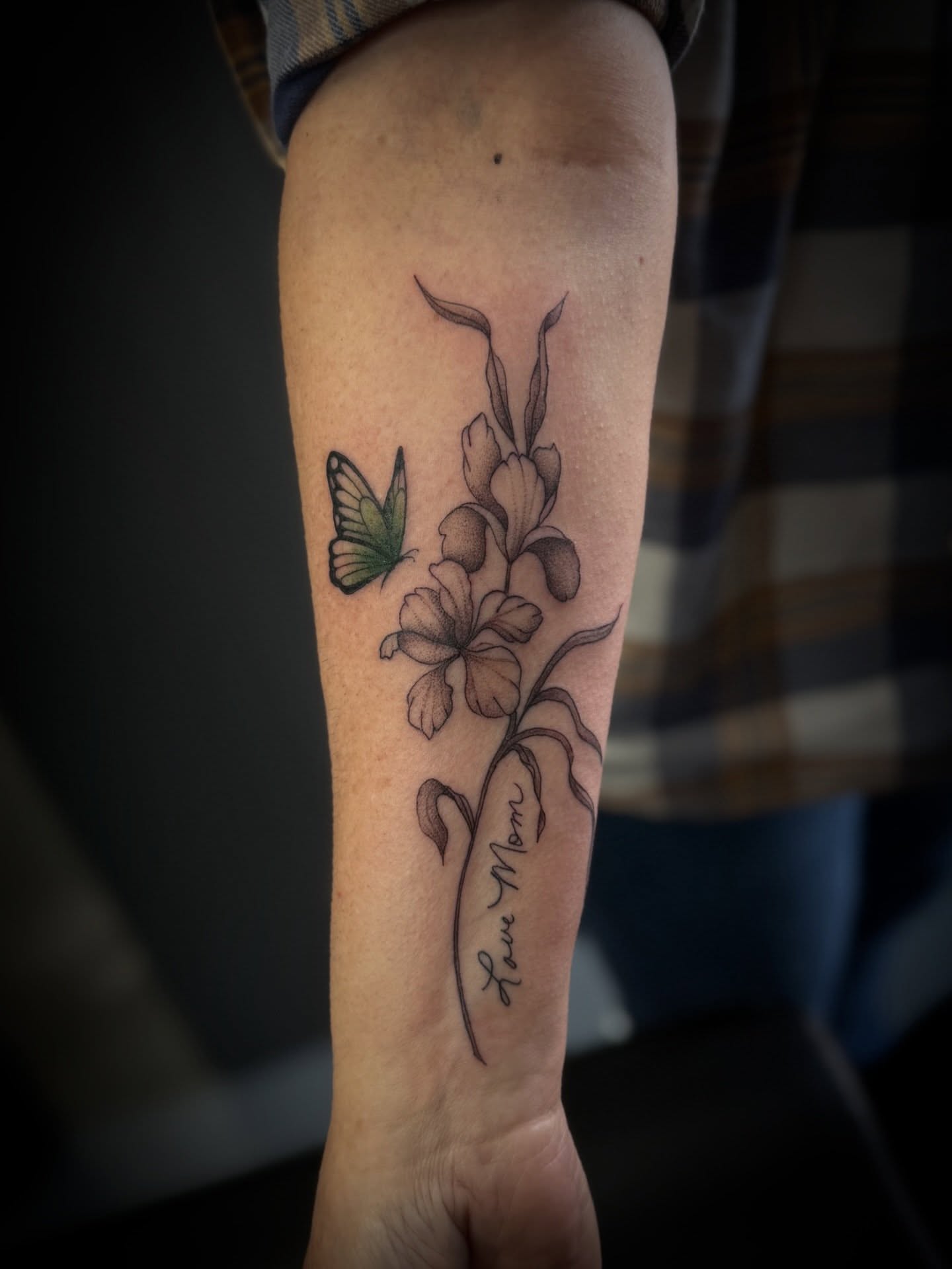 Tattoo by @llanotattooart — black_and_grey