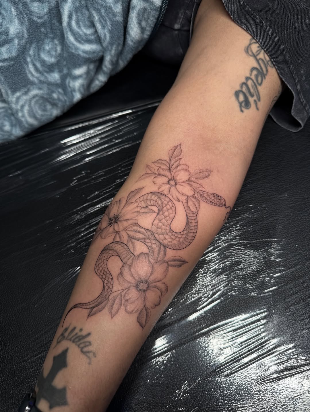 Tattoo by @tatsxval — fine_line, black_and_grey
