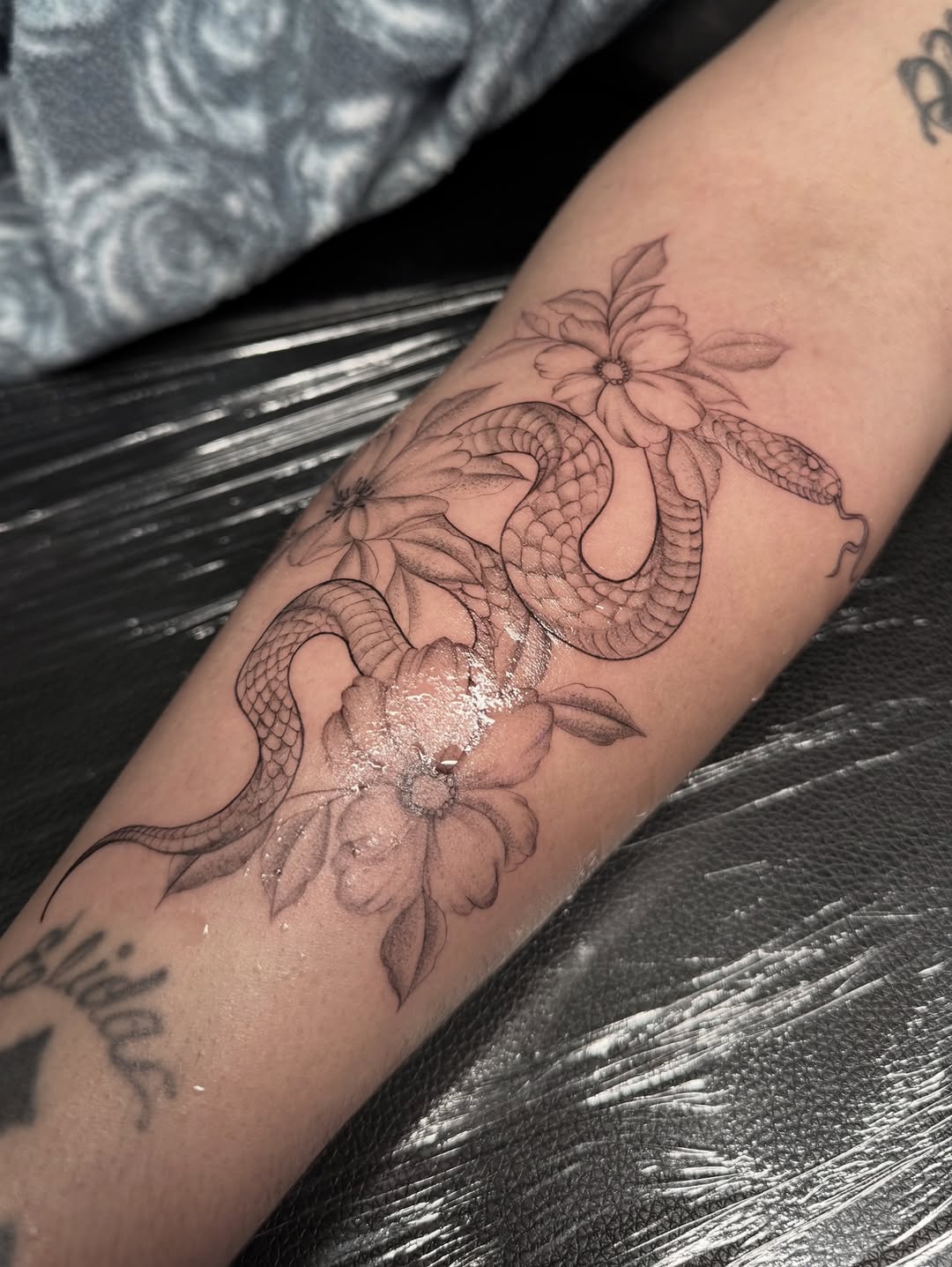 Tattoo by @tatsxval — fine_line, black_and_grey