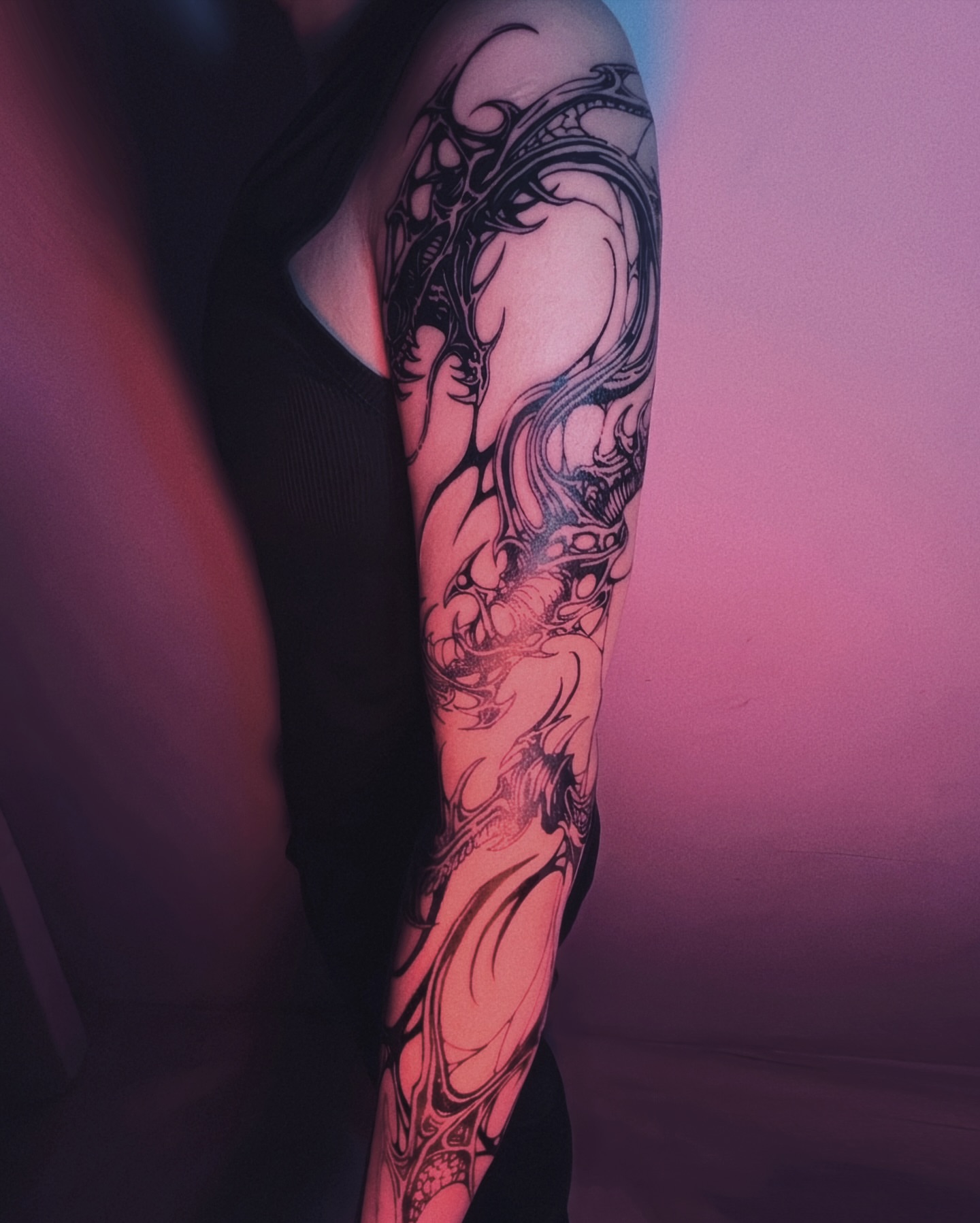 Dragon tribal tattoo on the upper arm by LX7