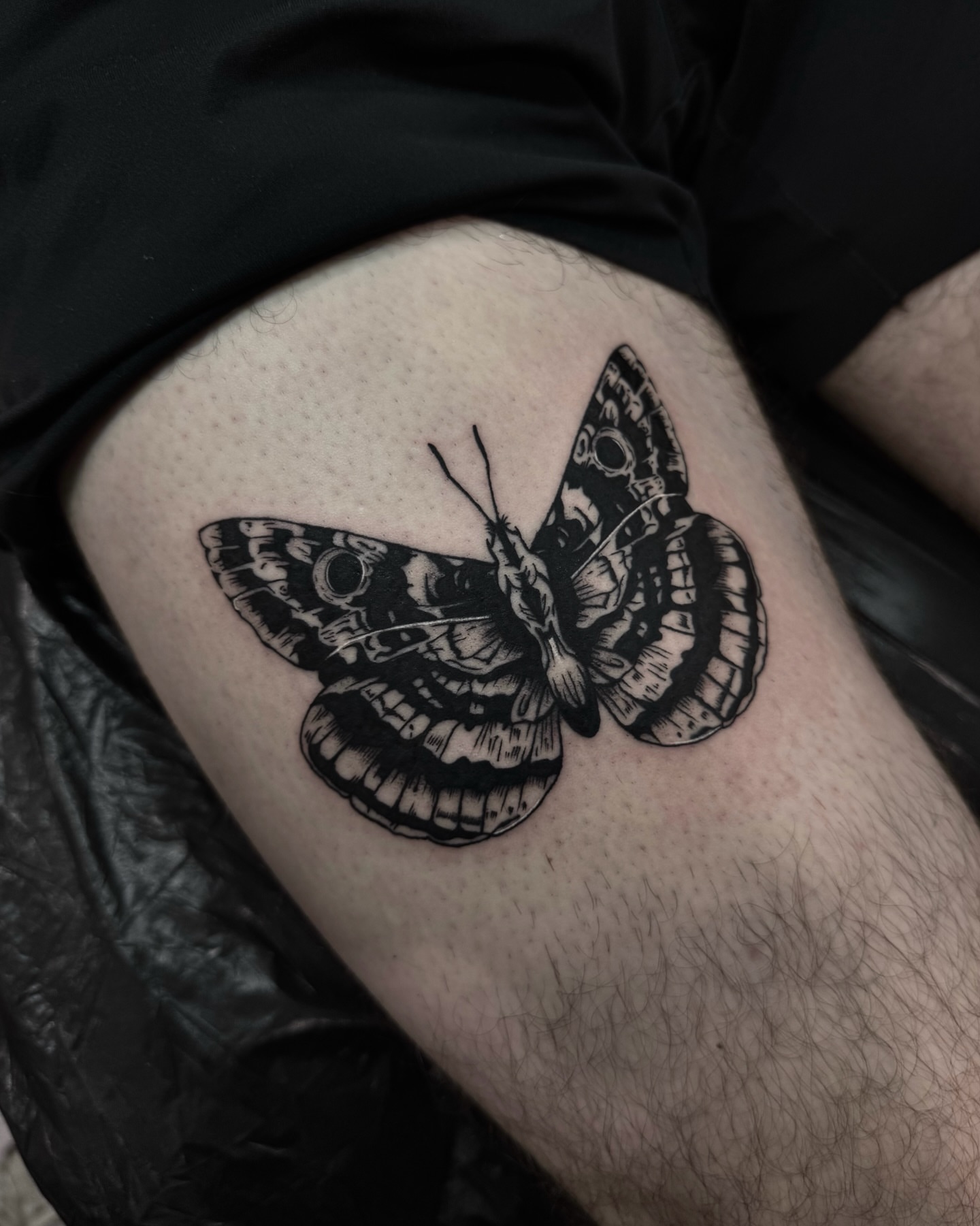 Tattoo by @vamos_tat — black_and_grey