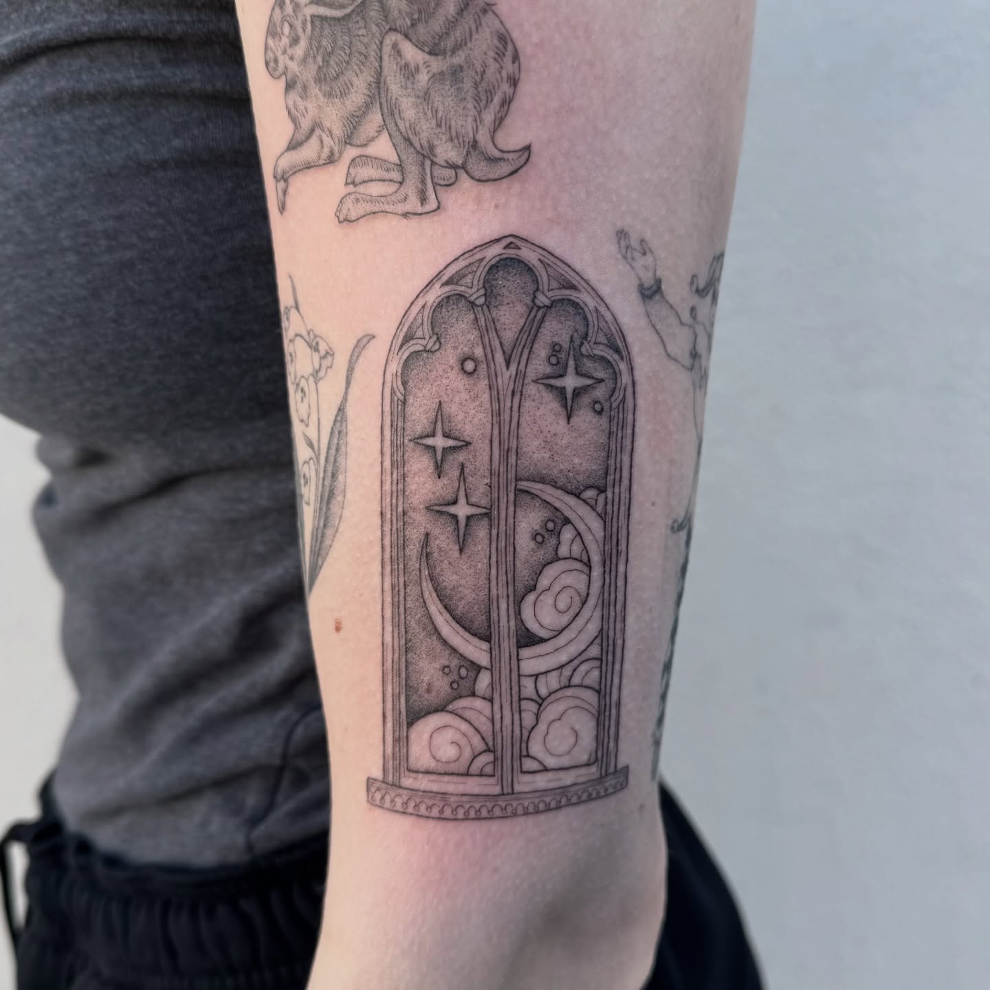 Tattoo by @madisonpaigedavenport — black_and_grey