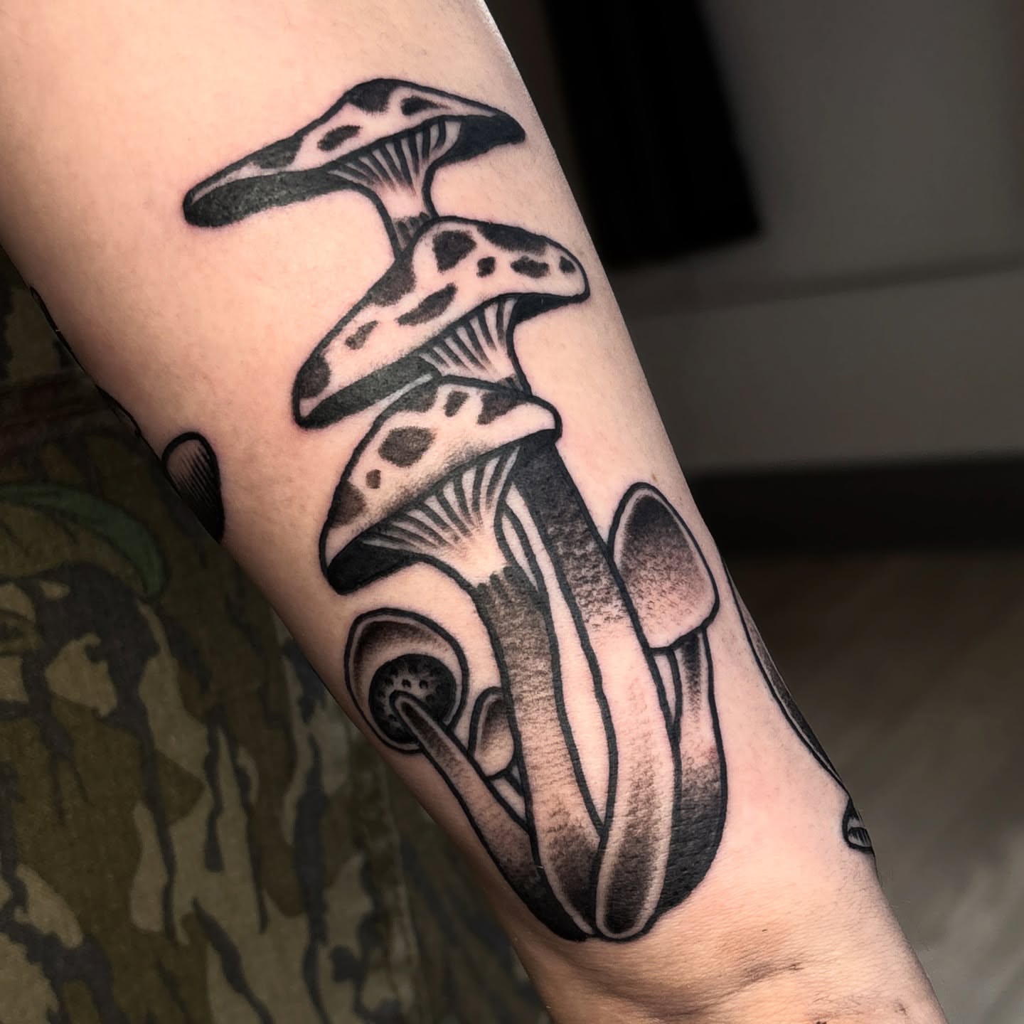 Tattoo by @smythtattoo — black_and_grey