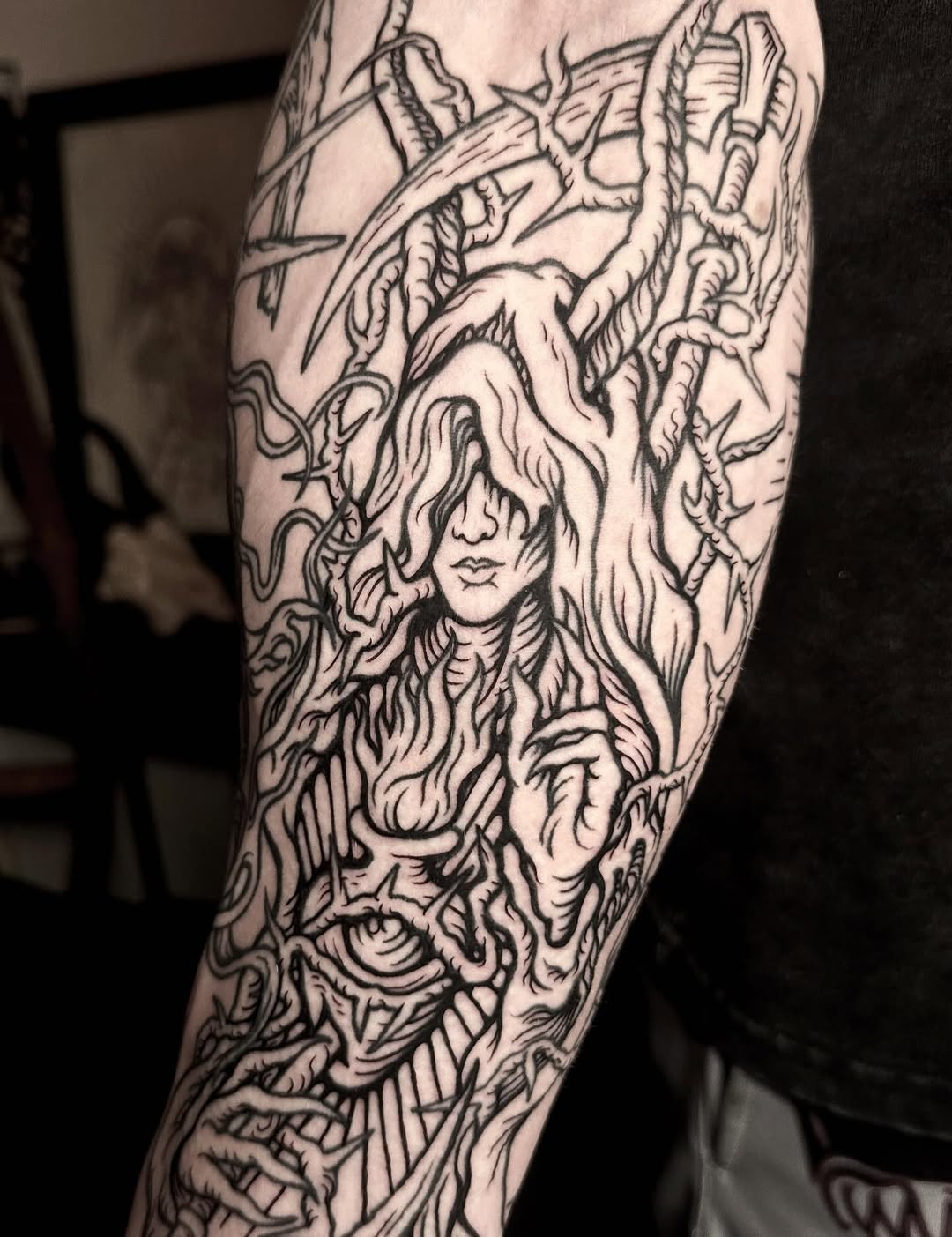 Tattoo by @sashawoland β blackwork, illustrative