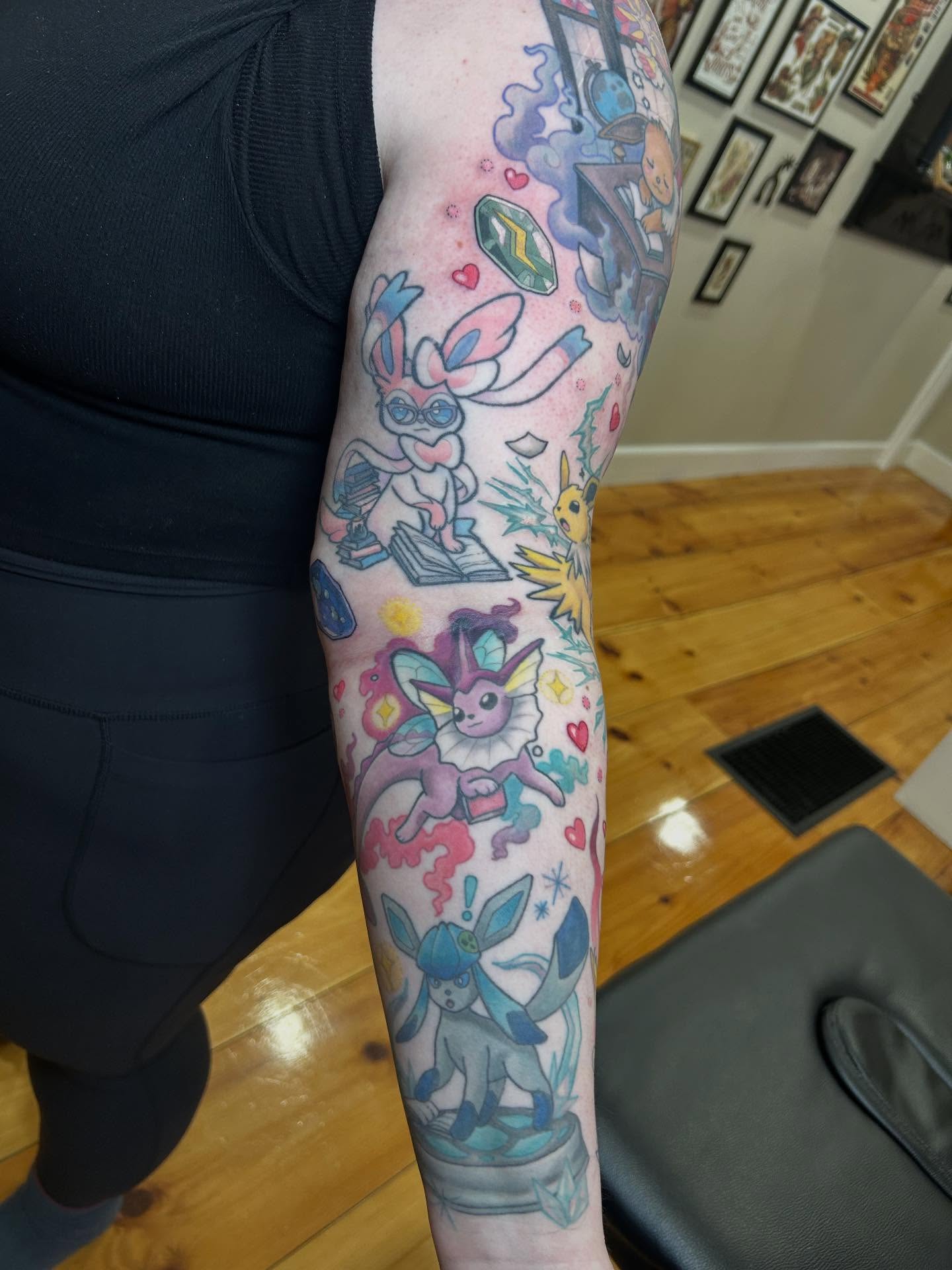 Tattoo by @hayleysavage_tattoo โ new_school