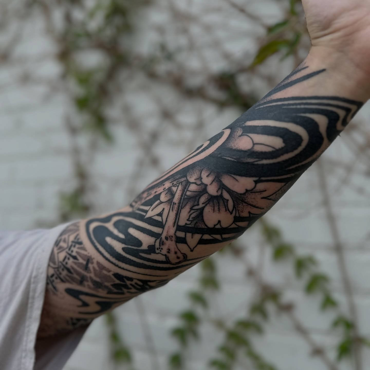 Tattoo by @esauuce — black_and_grey, dotwork