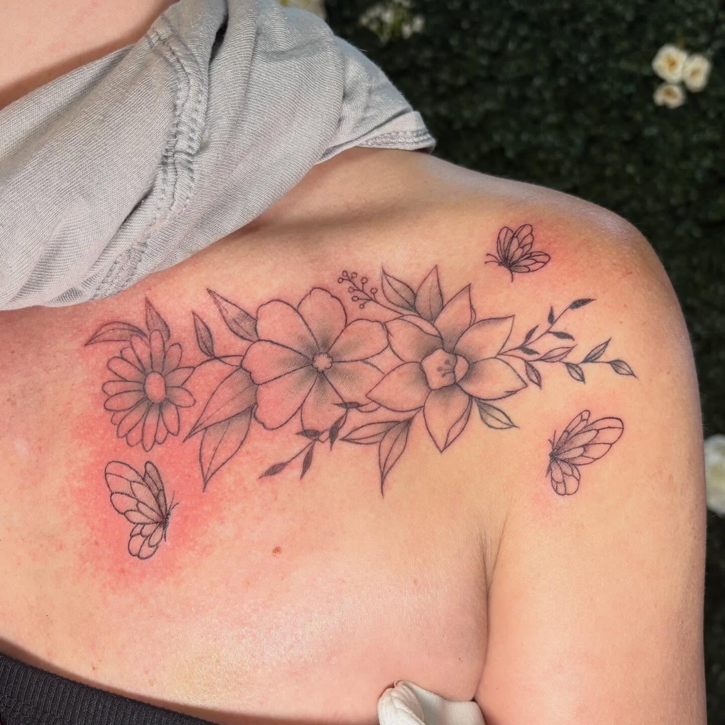 Tattoo by @andyrz_inkzzz — black_and_grey