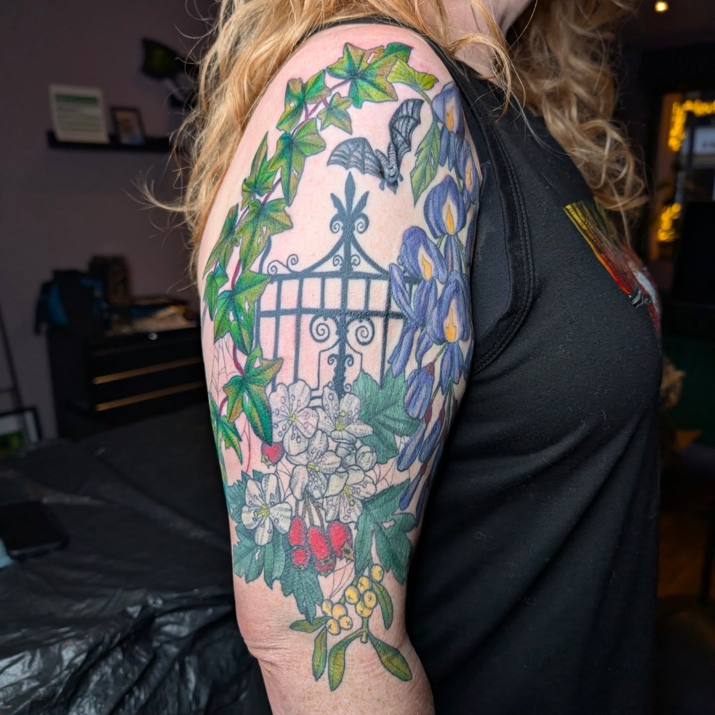 Tattoo by @mimtheyertattoos — illustrative, realism