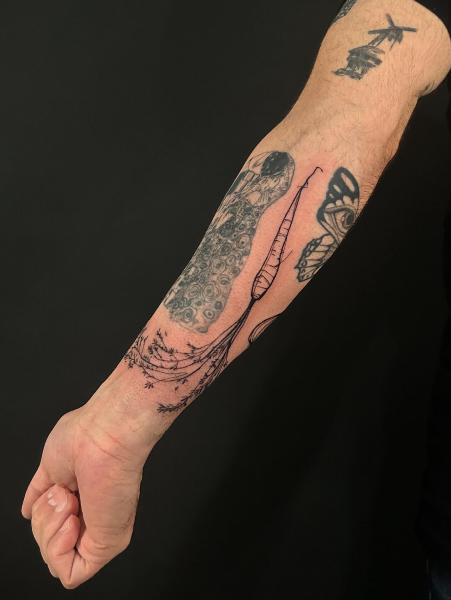 Abstract design black and grey tattoo on the forearm by @laurabochet_tattoo, Beacon, NY
