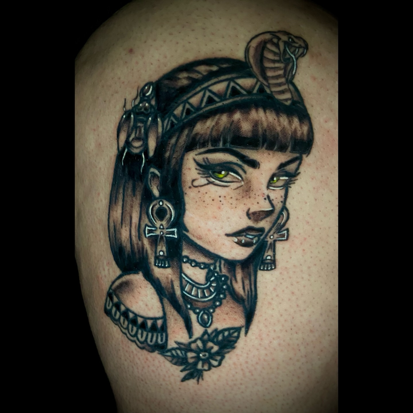 Tattoo by @figucciart — dotwork, black_and_grey