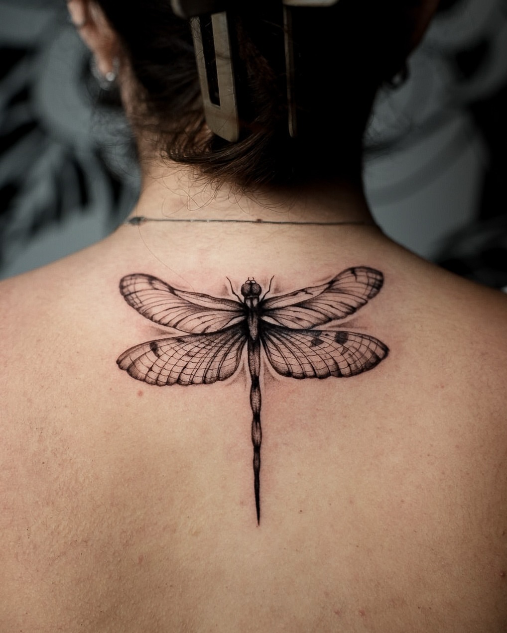 Dragonfly realism tattoo on the back by Tattoo Artist Bay Area - Lorenzo, Berkeley, California