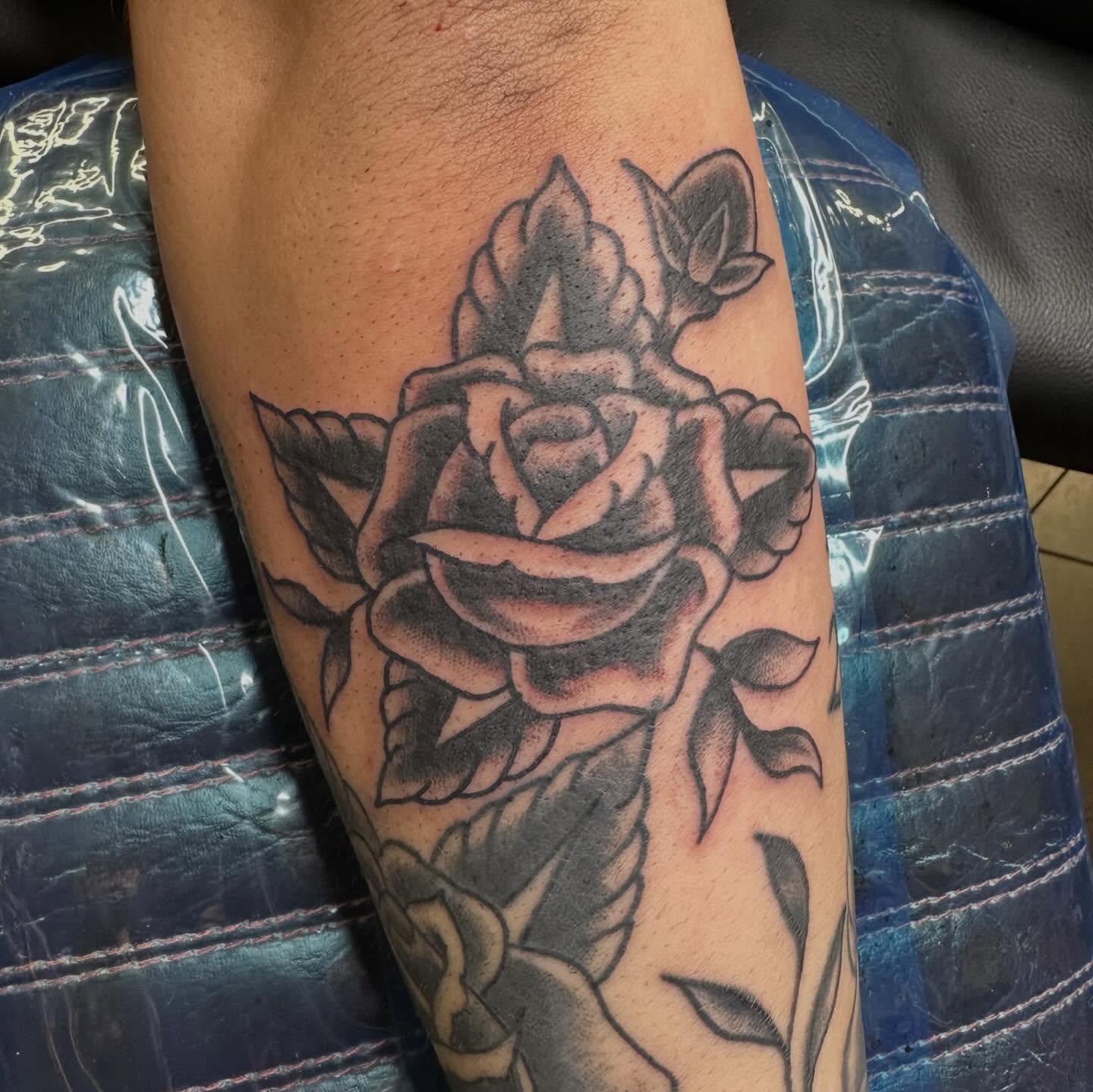 Tattoo by @asmth_ — black_and_grey