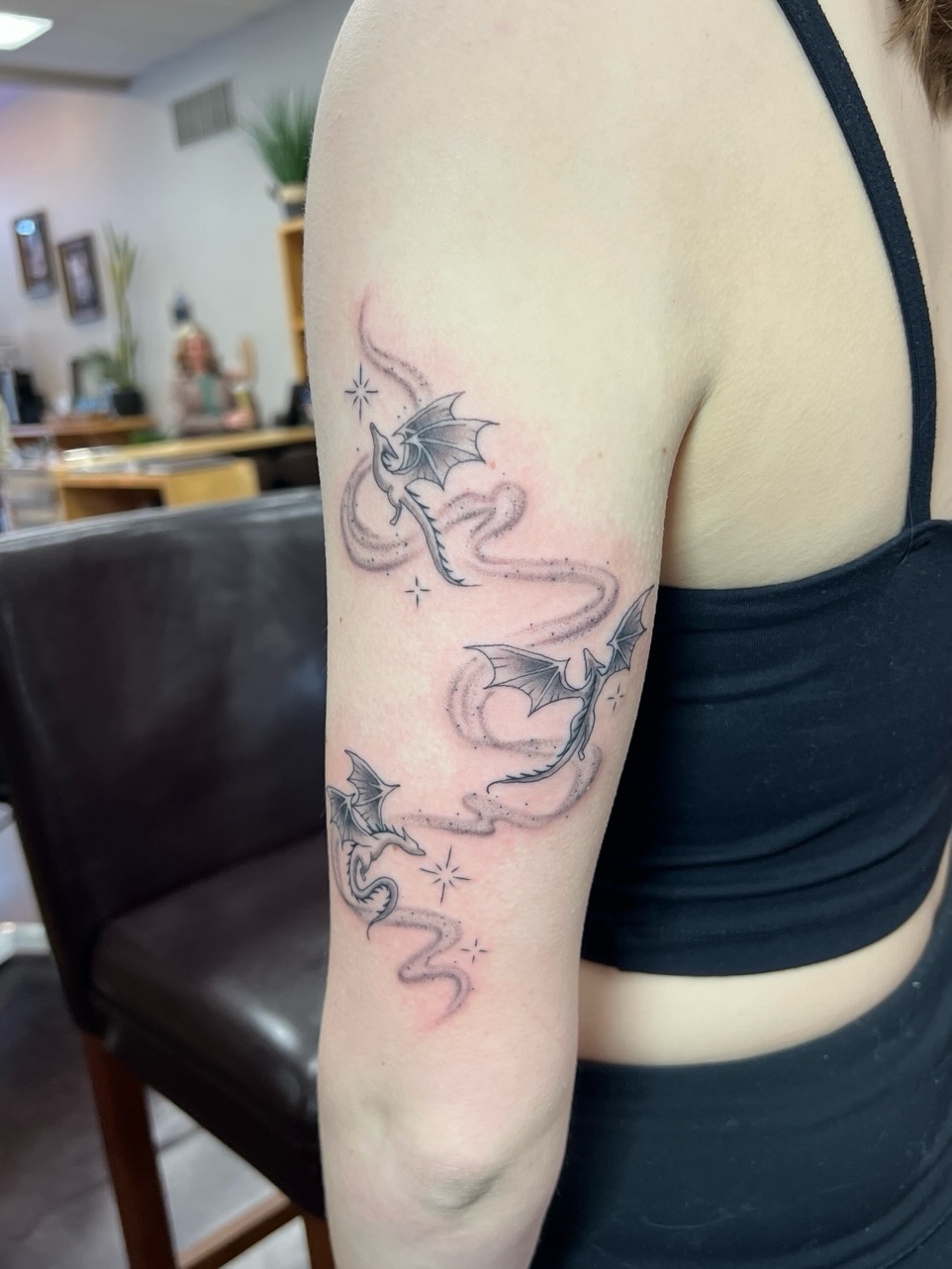Dragons black and grey tattoo on the forearm by ๐๐ฒ๐ต๐ ๐๐ช๐พ๐ป๐ฒ๐ต๐ช ๐ฃ๐ช๐ฝ๐ฝ๐ธ๐ธ๐ผ