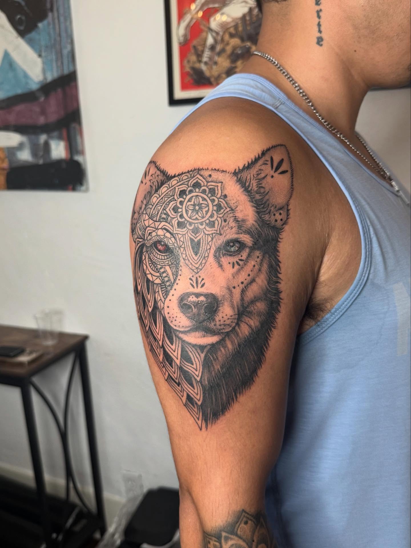Bear dotwork tattoo on the shoulder by ⁘ heléna tupou-lisle ⁘
