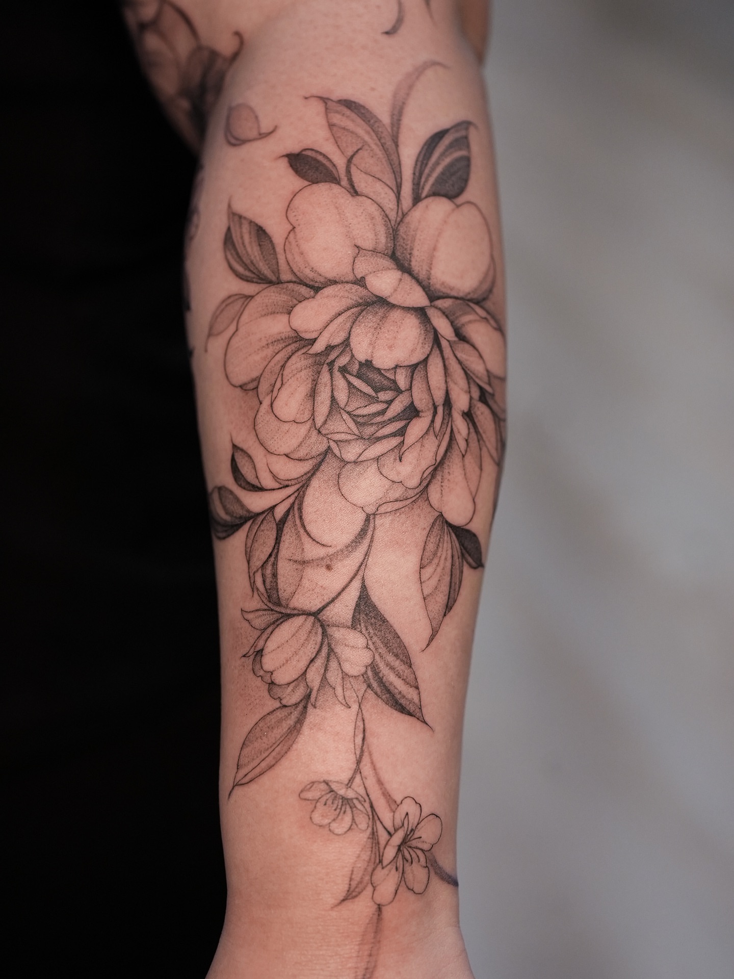 Tattoo by @xiu.tattoos — black_and_grey
