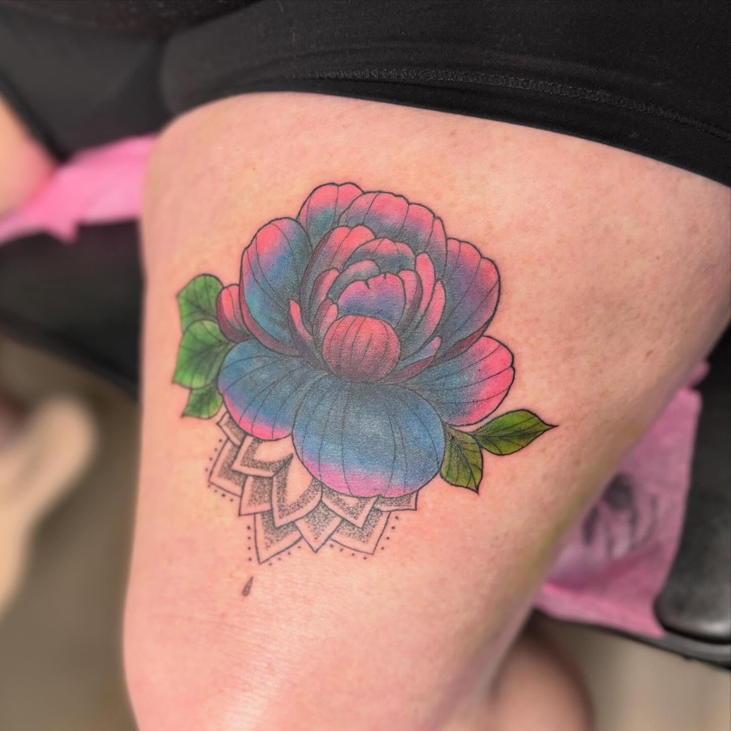 Tattoo by @lea_tattooine — dotwork, geometric