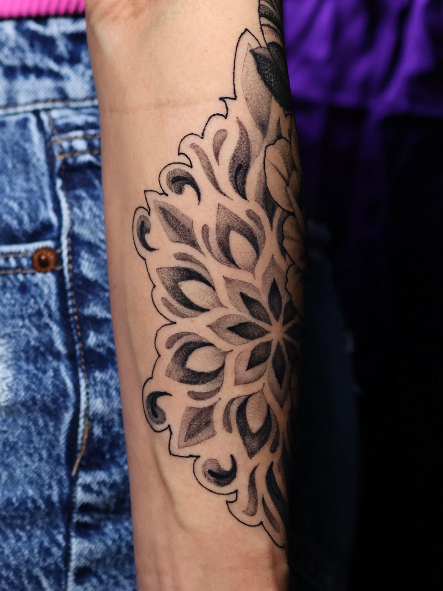 Tattoo by @tattoos_by_lo — black_and_grey, geometric