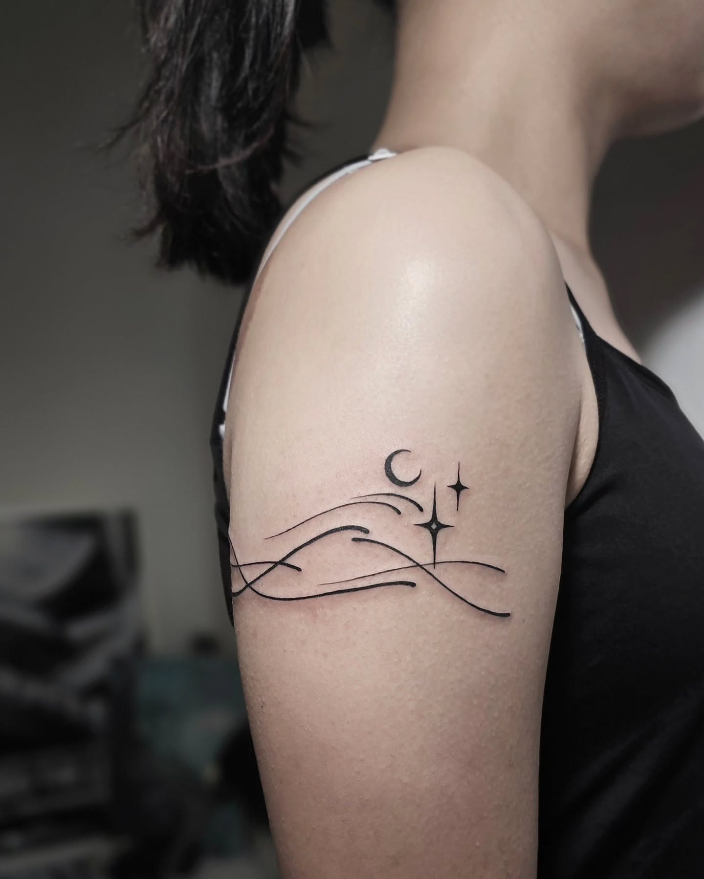 Tattoo by @draw.a_castle — fine_line, minimalist